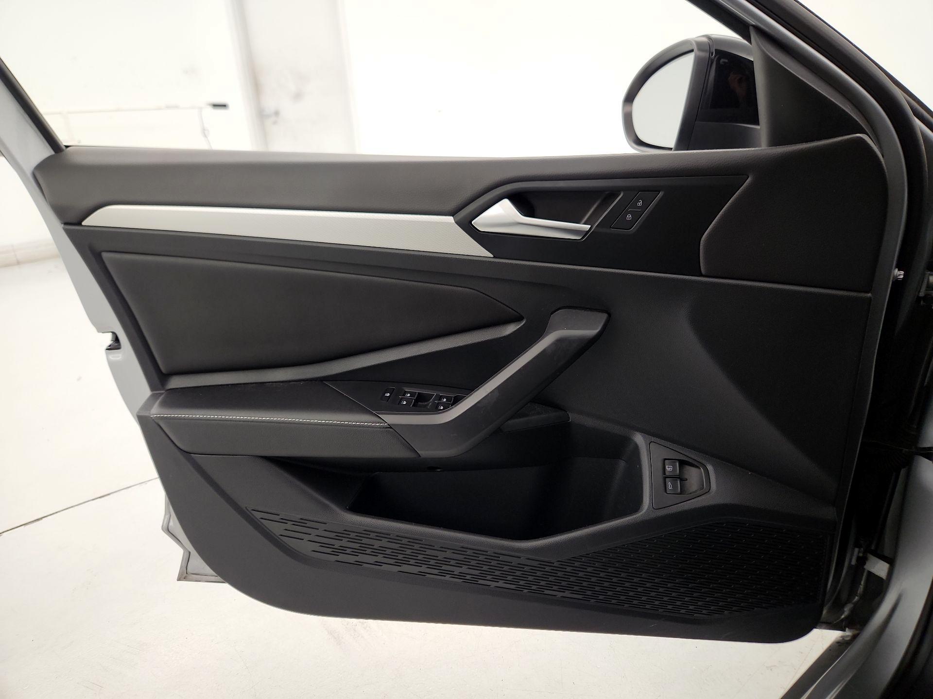 Thumbnail: 2022 Volkswagen Jetta - 12