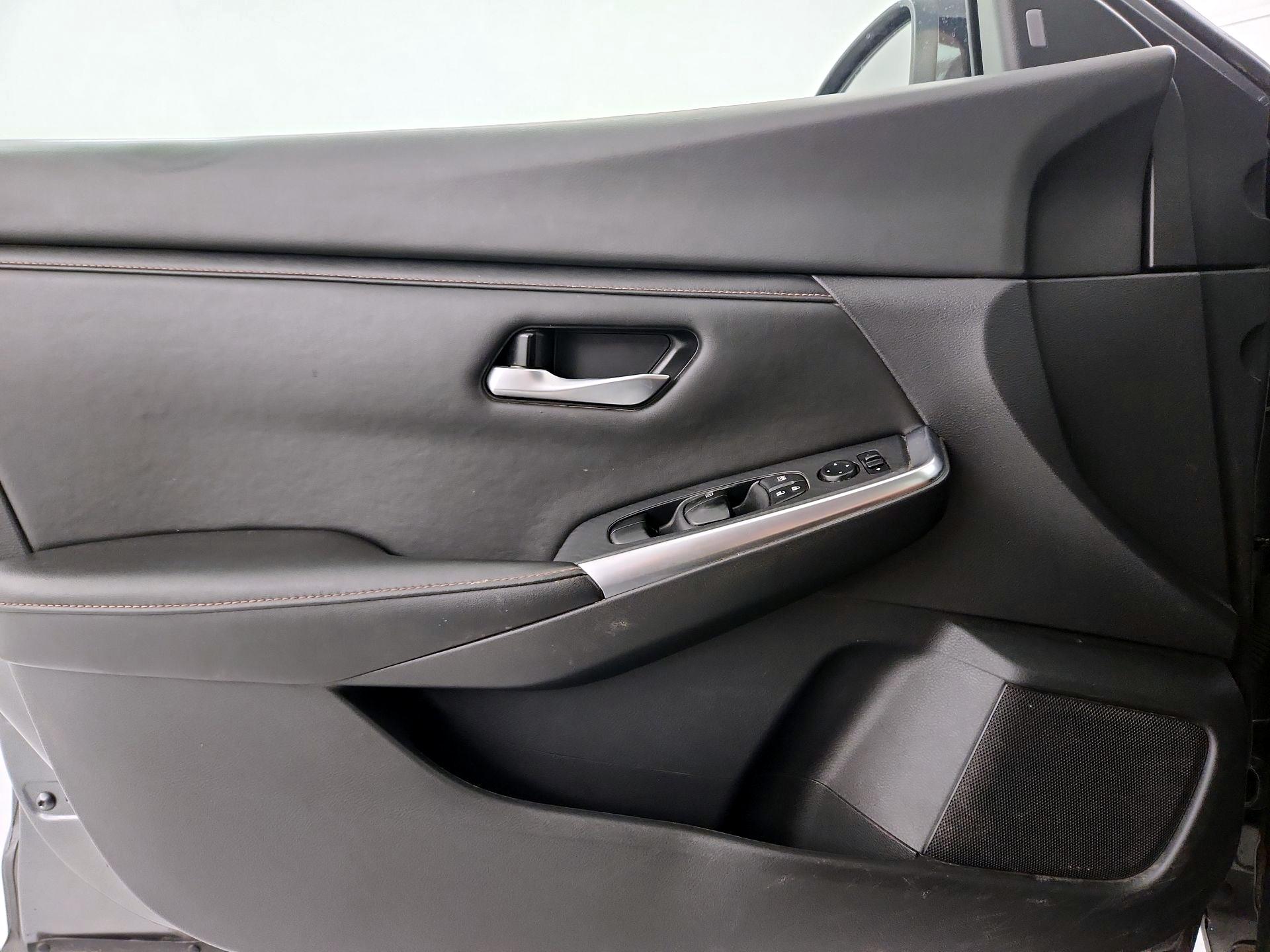 Thumbnail: 2023 Nissan Sentra - 10