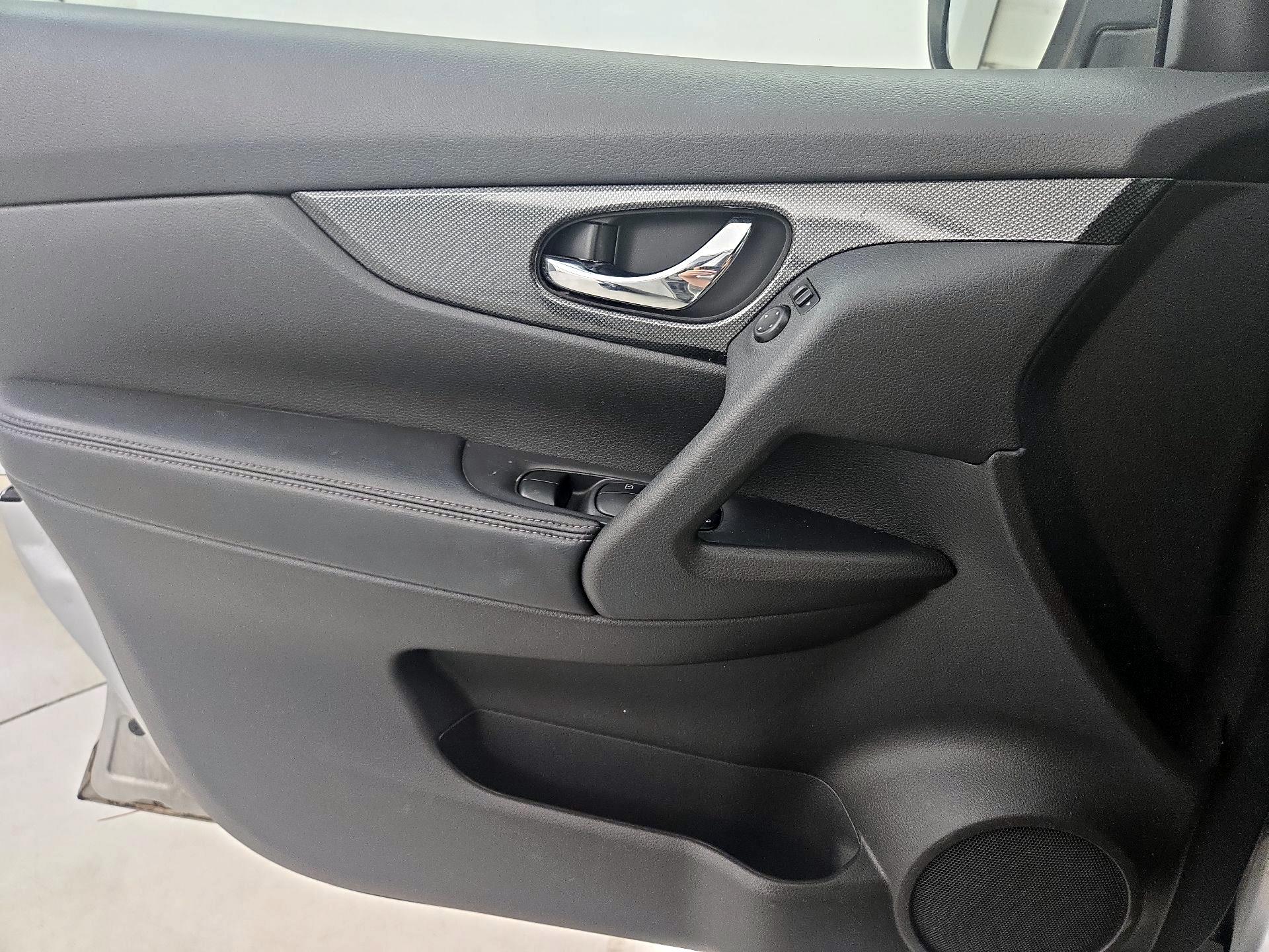 Thumbnail: 2014 Nissan Rogue - 12
