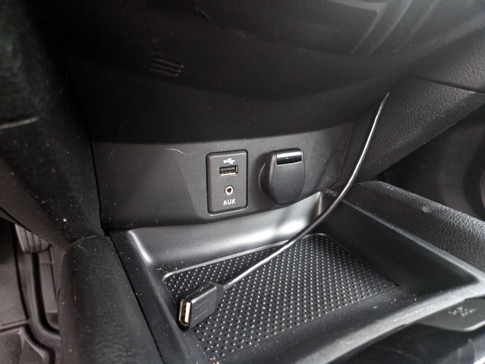 Thumbnail: 2014 Nissan Rogue - 18