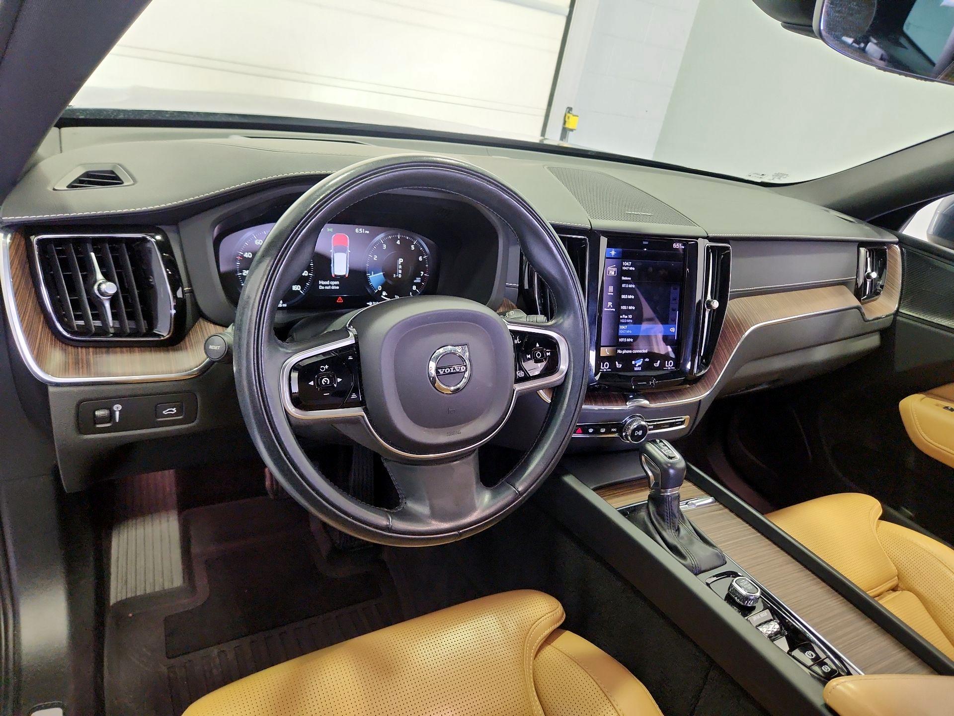 Thumbnail: 2021 Volvo XC60 - 9