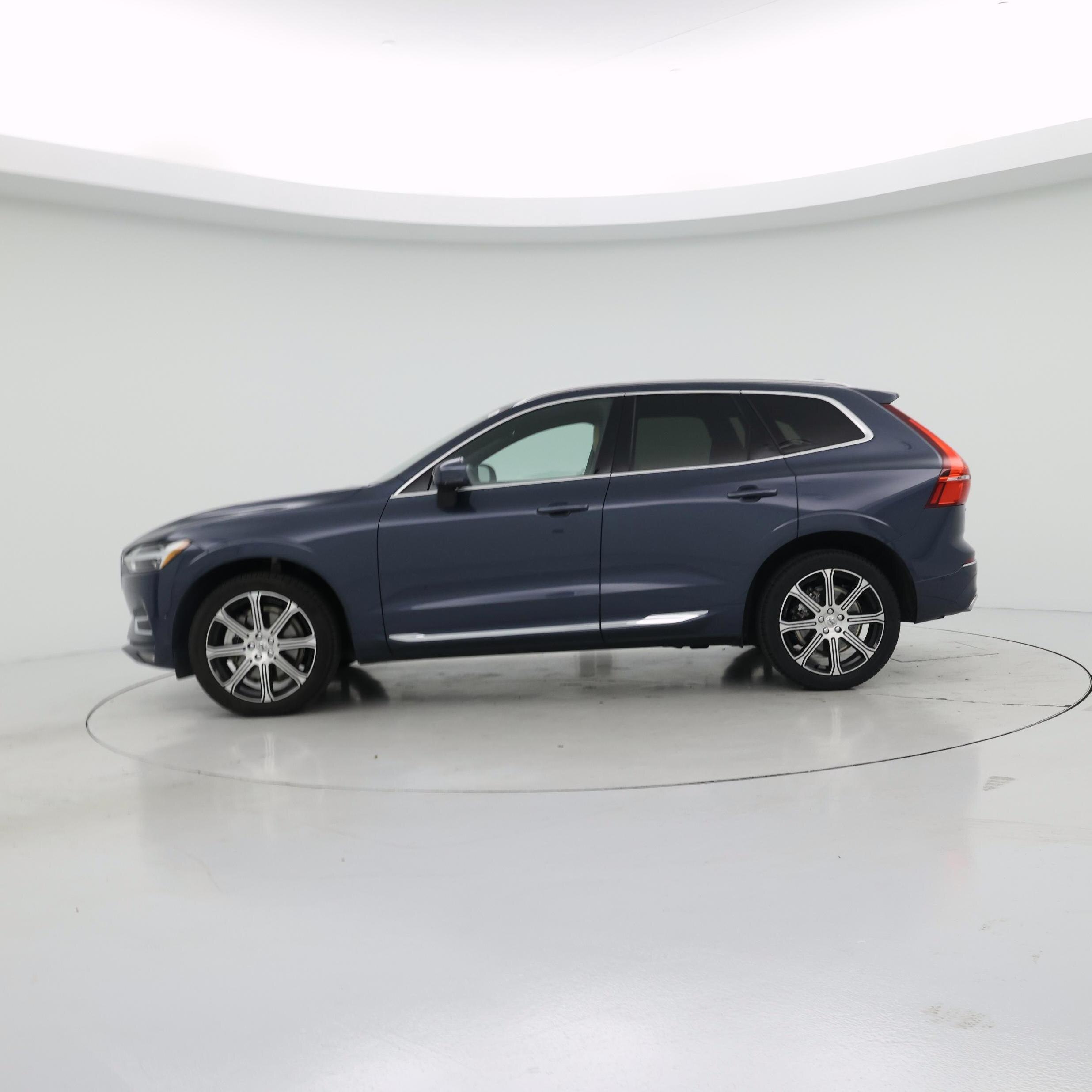 Thumbnail: 2021 Volvo XC60 - 3