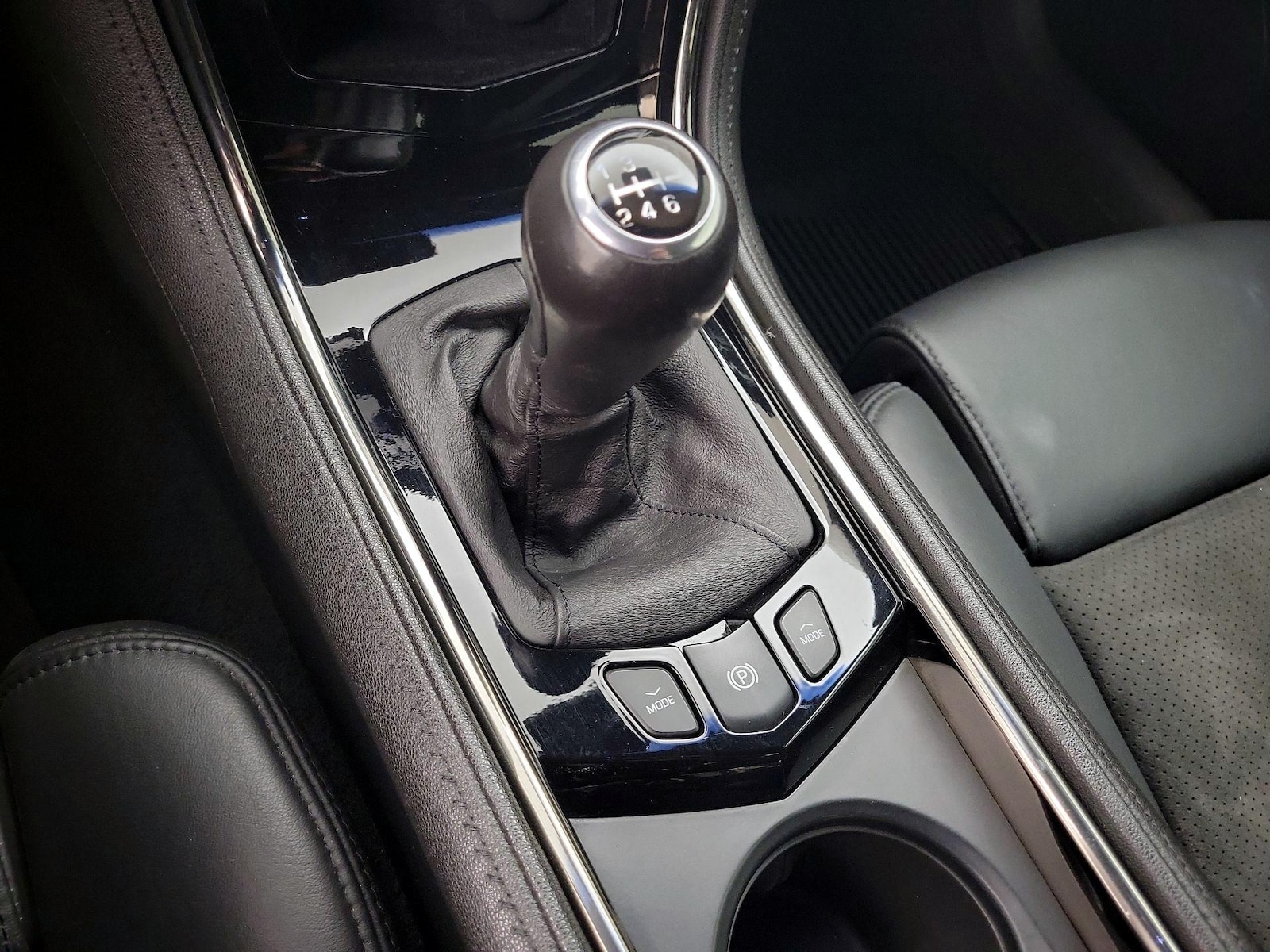2017 Cadillac ATS-V Coupe V - Photo 18