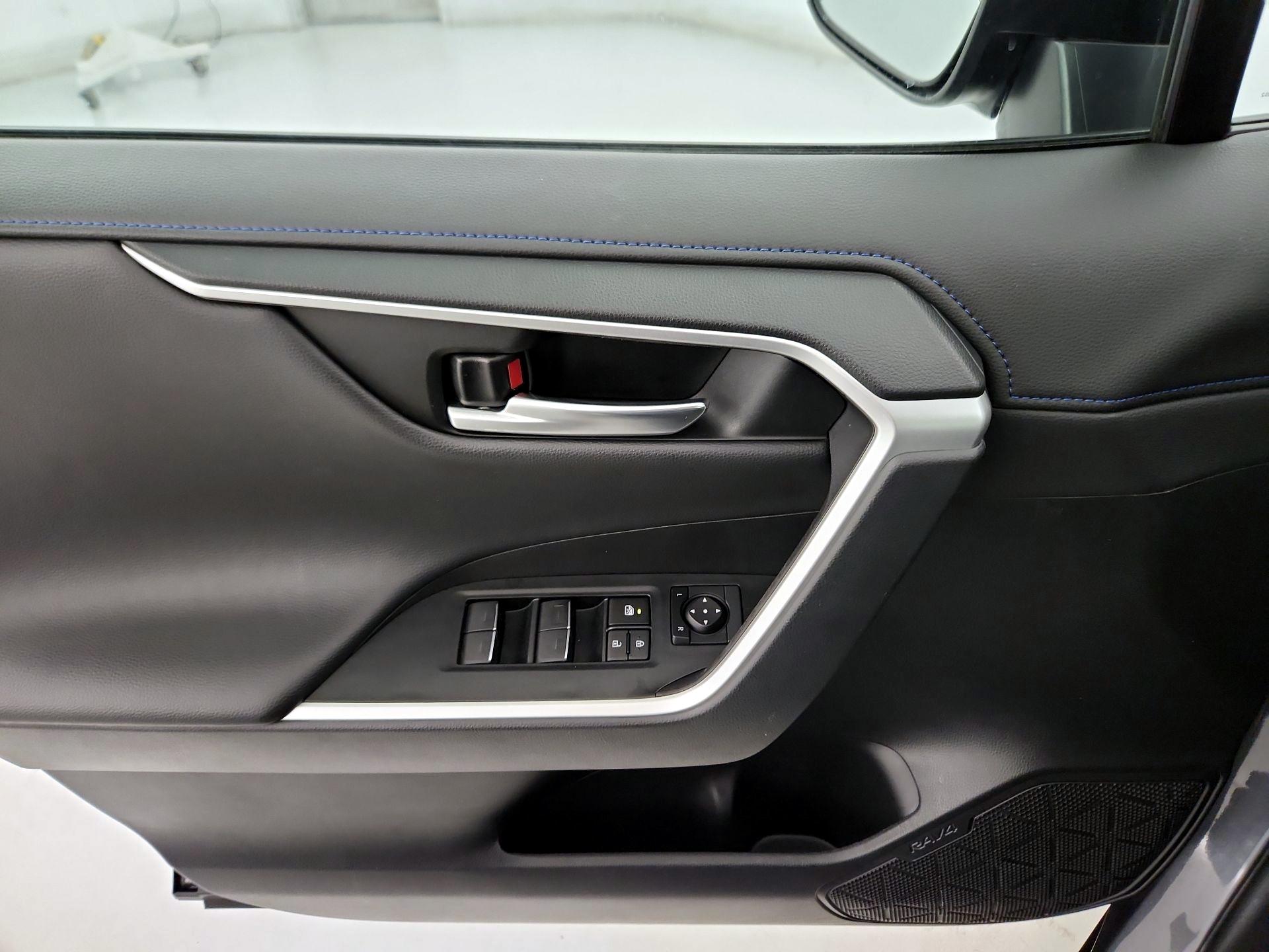 Thumbnail: 2023 Toyota RAV4 - 12