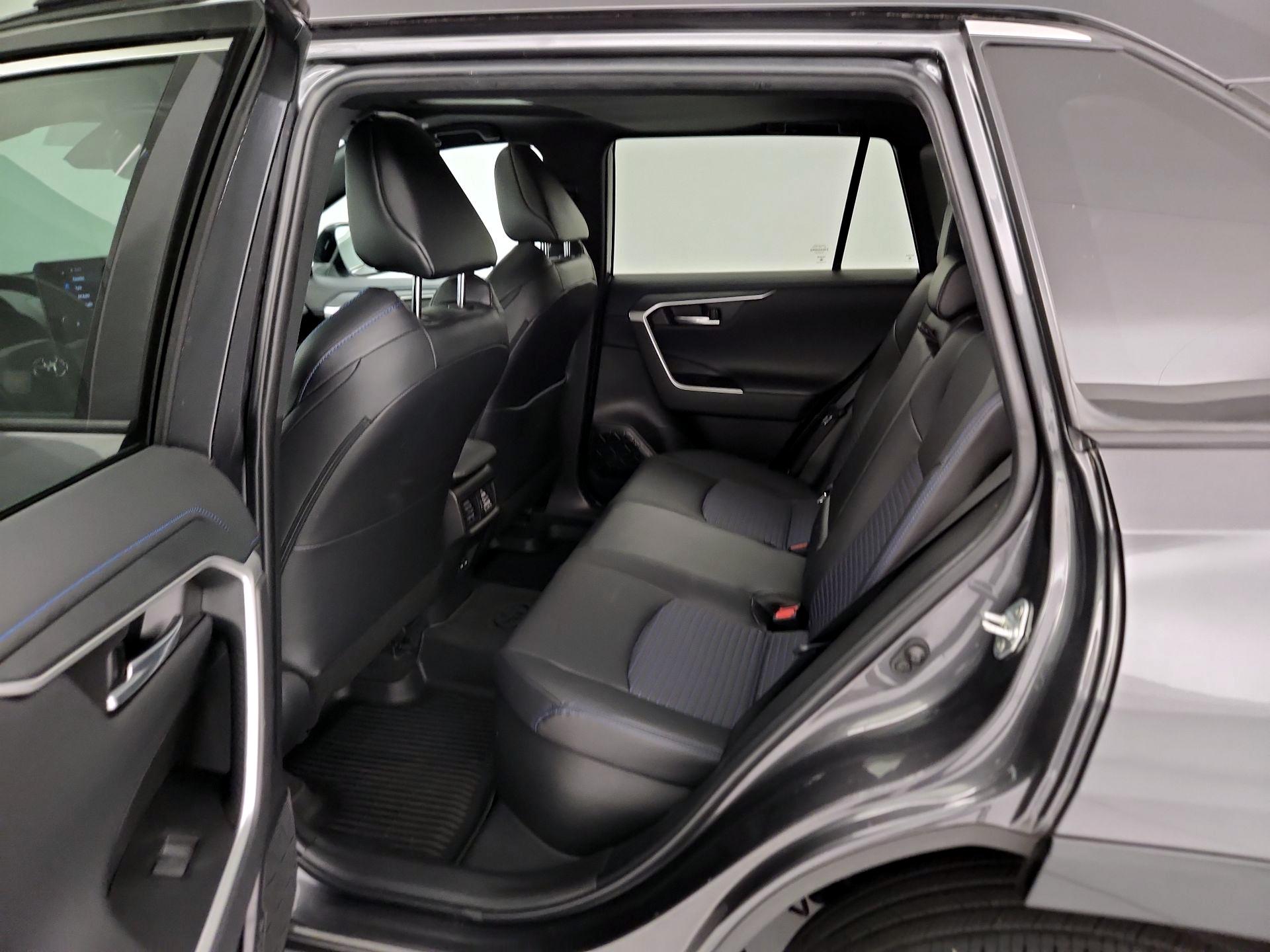 Thumbnail: 2023 Toyota RAV4 - 20