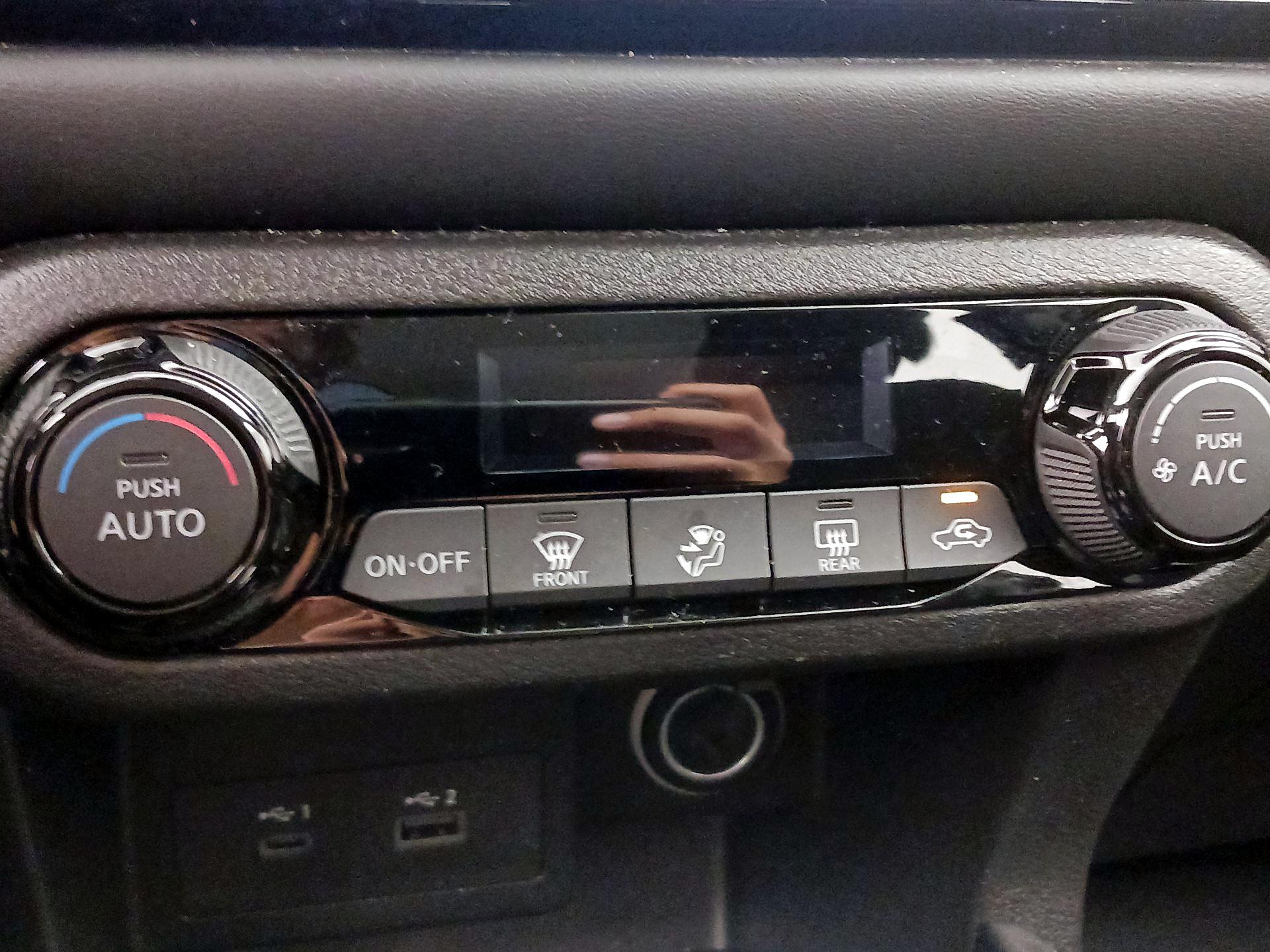 Thumbnail: 2021 Nissan Kicks - 15