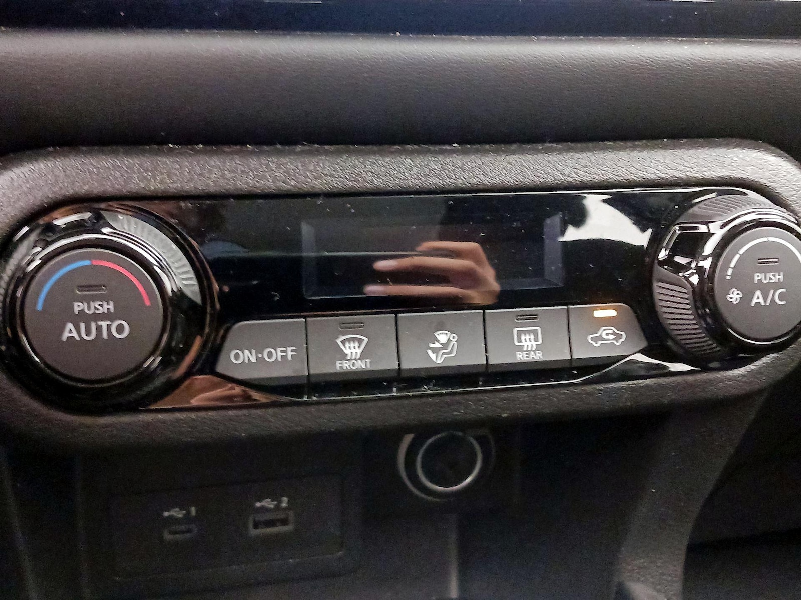 2021 Nissan Kicks SR - Photo 16