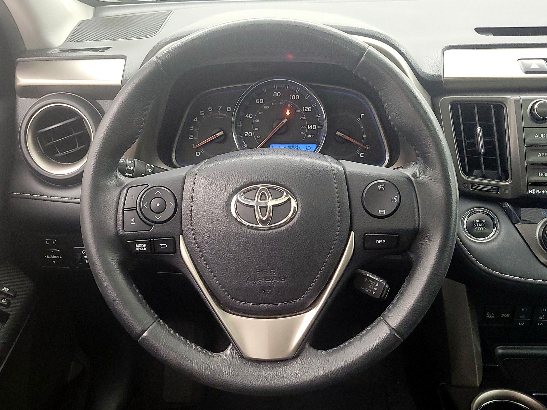 Thumbnail: 2015 Toyota RAV4 - 10
