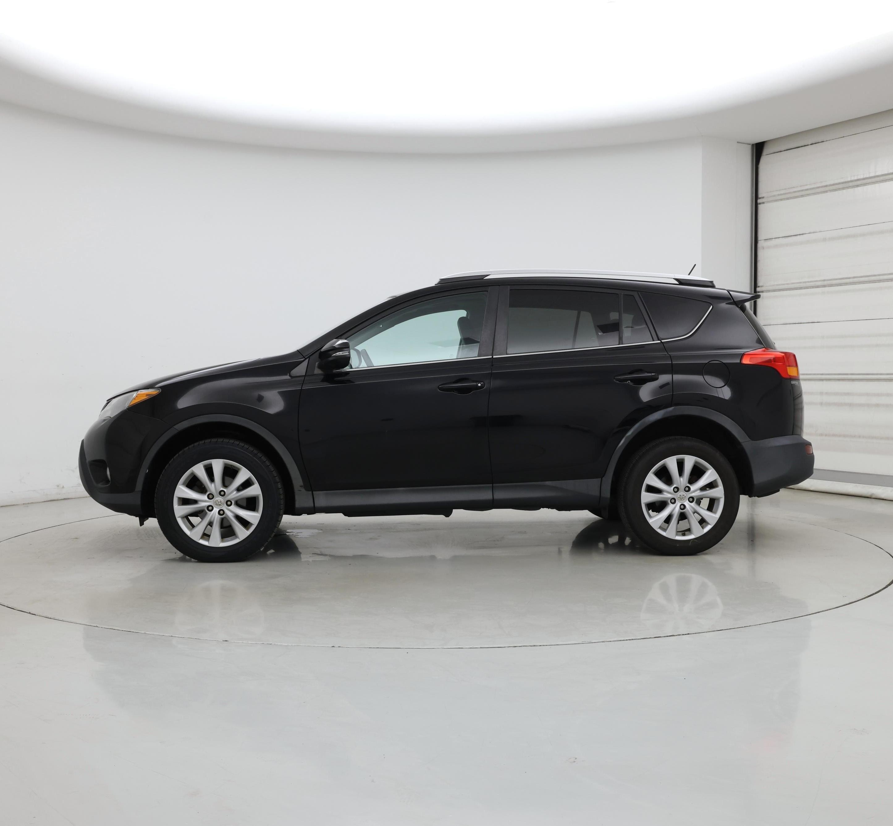 Thumbnail: 2015 Toyota RAV4 - 3