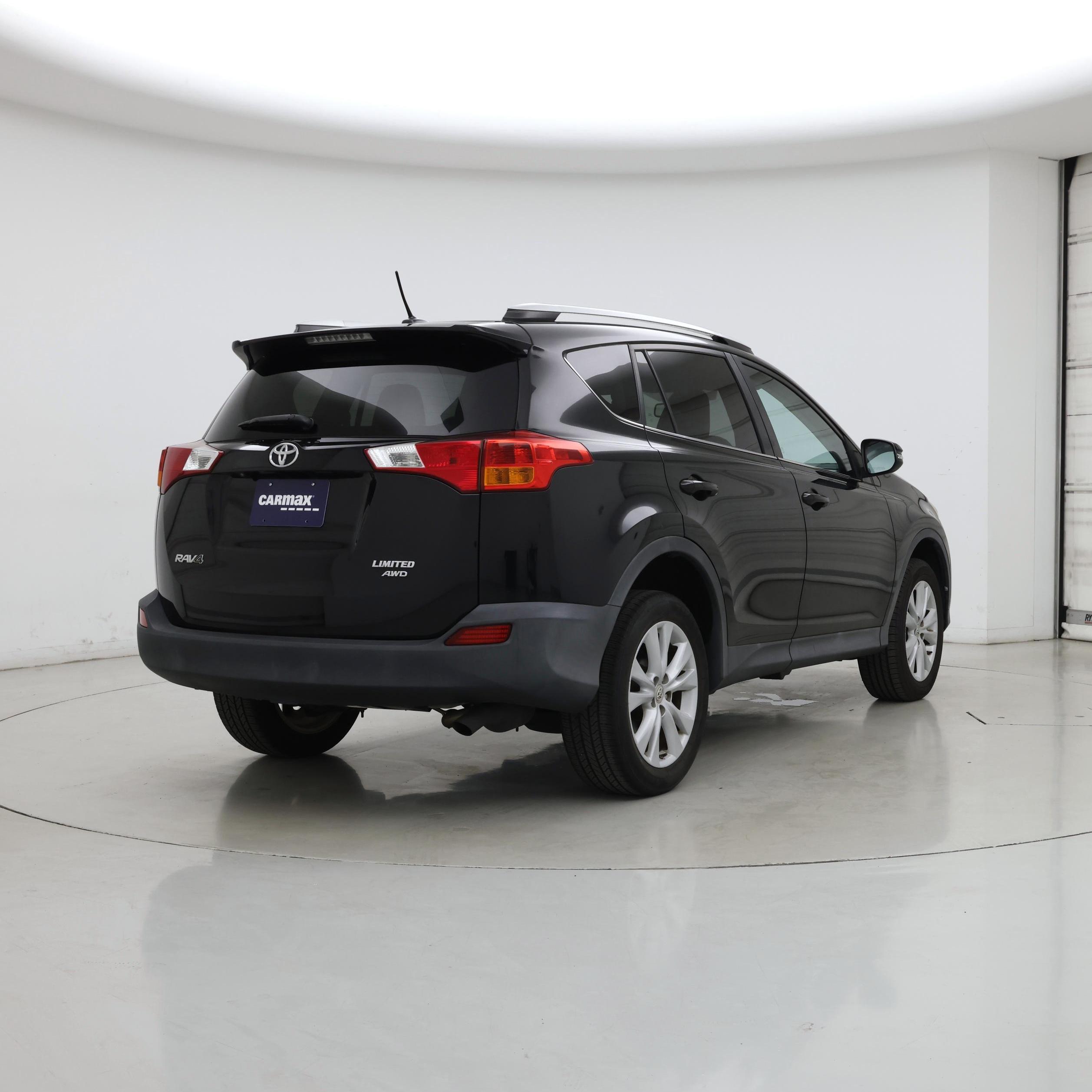 Thumbnail: 2015 Toyota RAV4 - 8