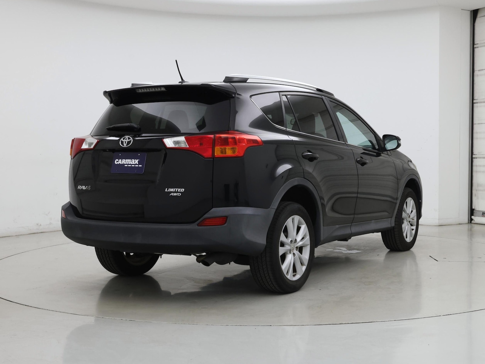 2015 Toyota RAV4 Limited - Photo 9