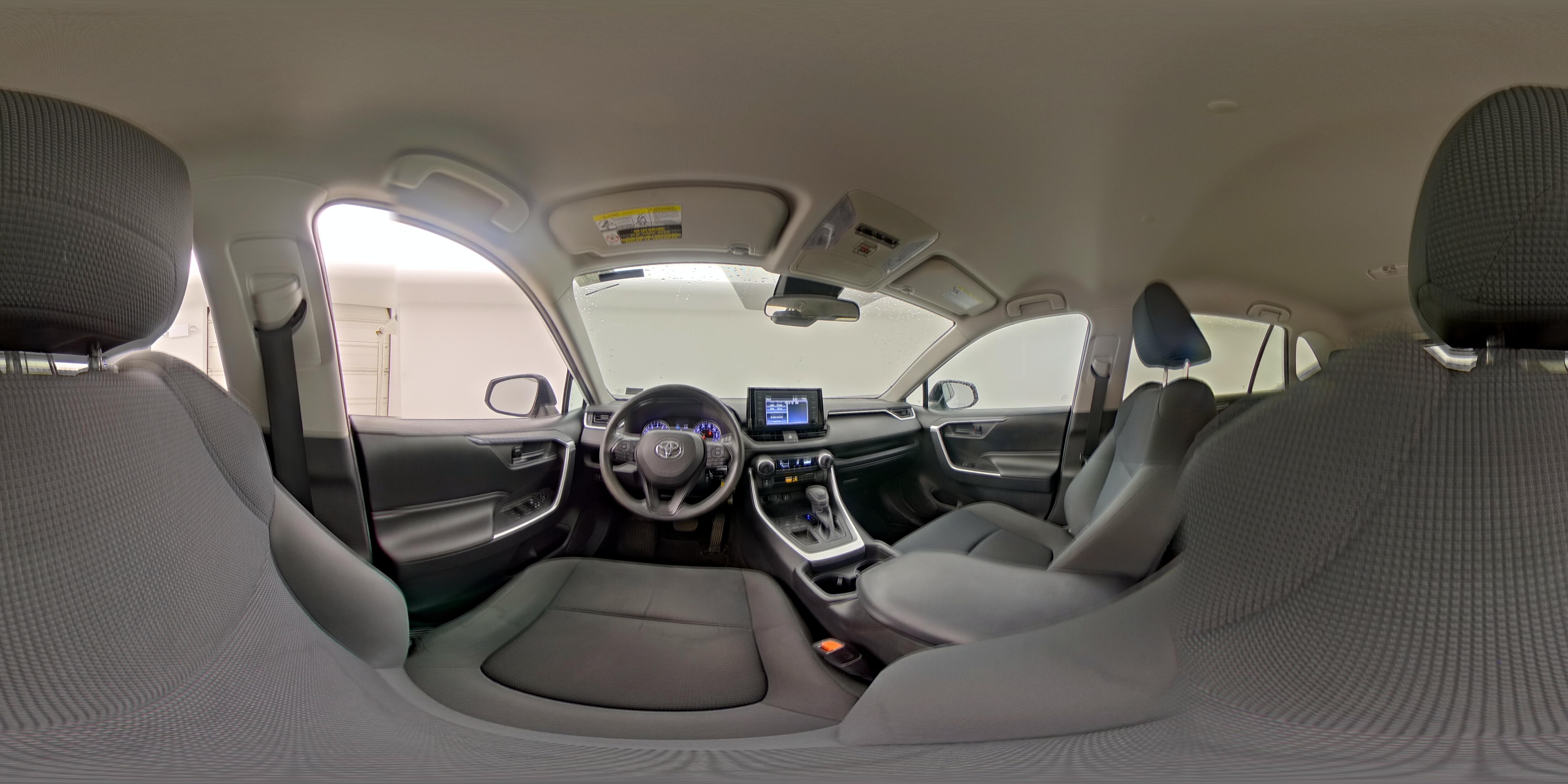 2019 Toyota RAV4 LE - Photo 26