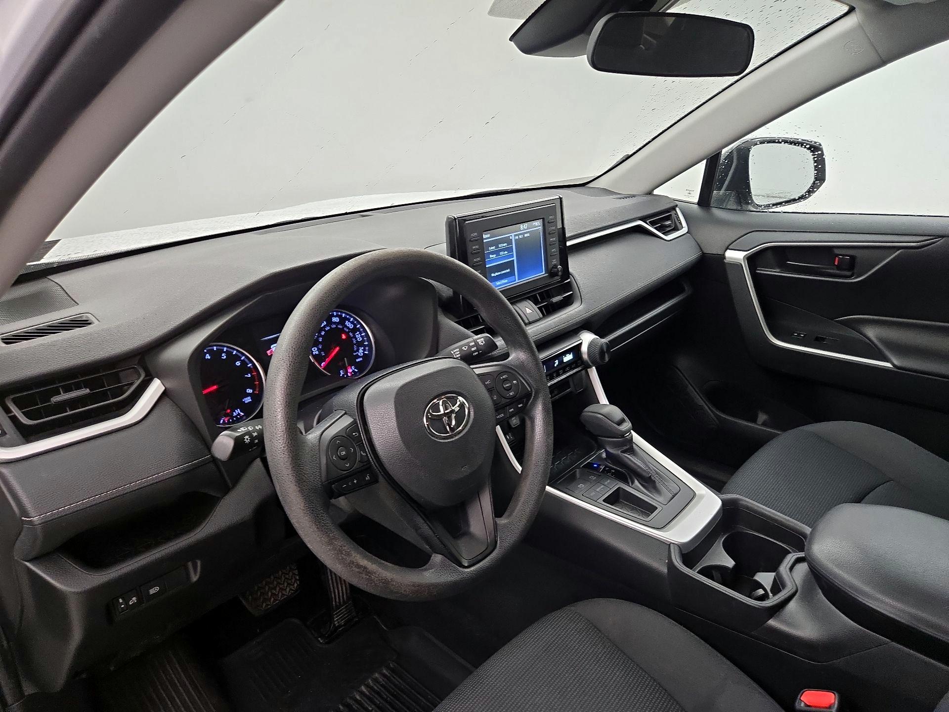 Thumbnail: 2019 Toyota RAV4 - 9