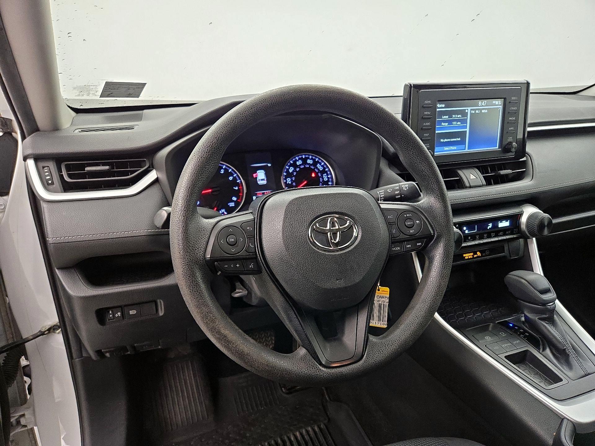 Thumbnail: 2019 Toyota RAV4 - 10