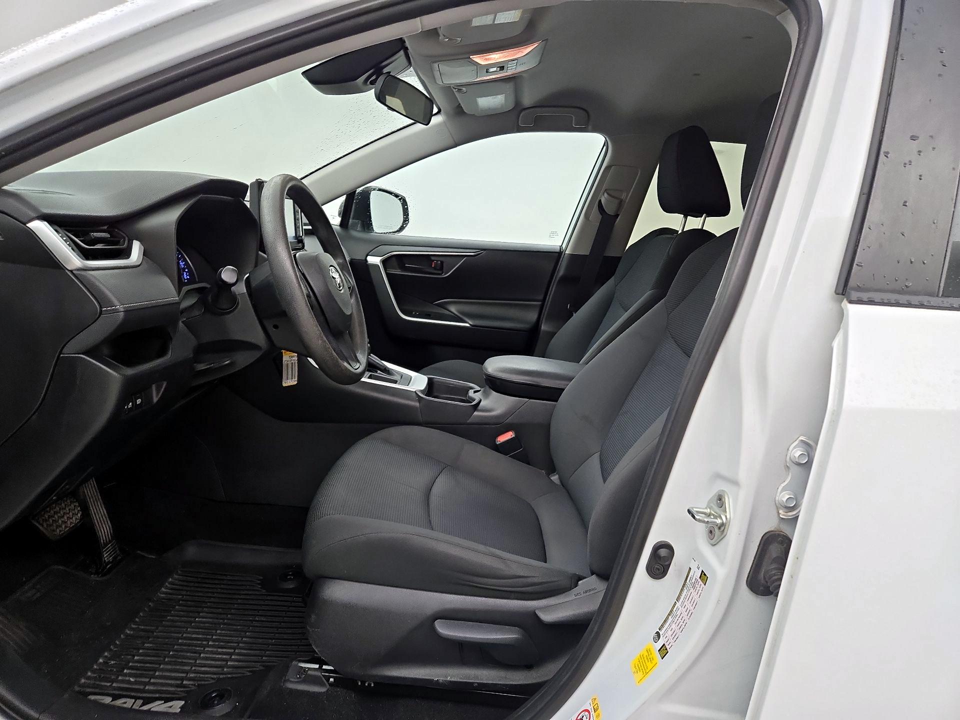 Thumbnail: 2019 Toyota RAV4 - 11