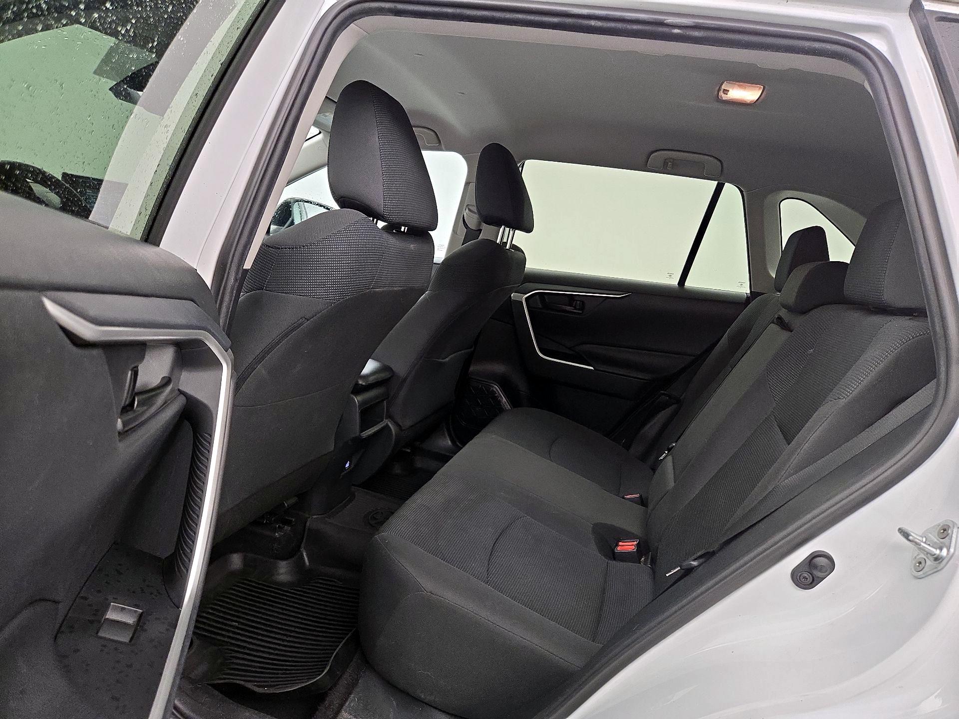 Thumbnail: 2019 Toyota RAV4 - 19