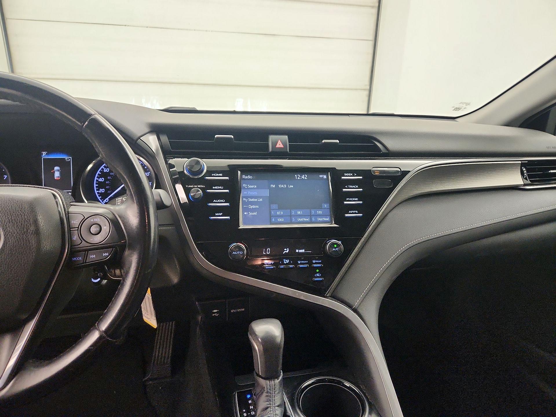 Thumbnail: 2019 Toyota Camry - 9