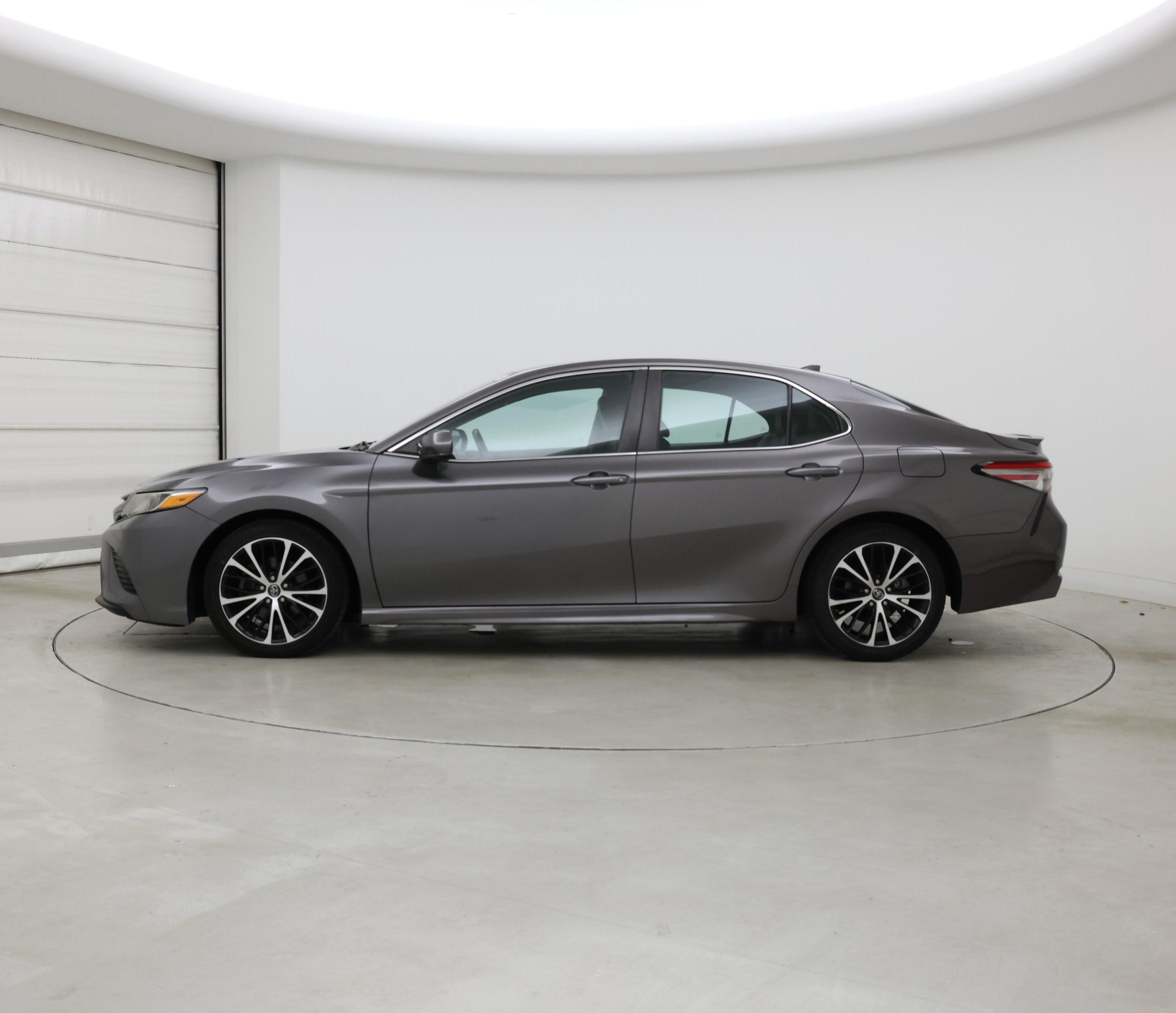 Thumbnail: 2019 Toyota Camry - 3