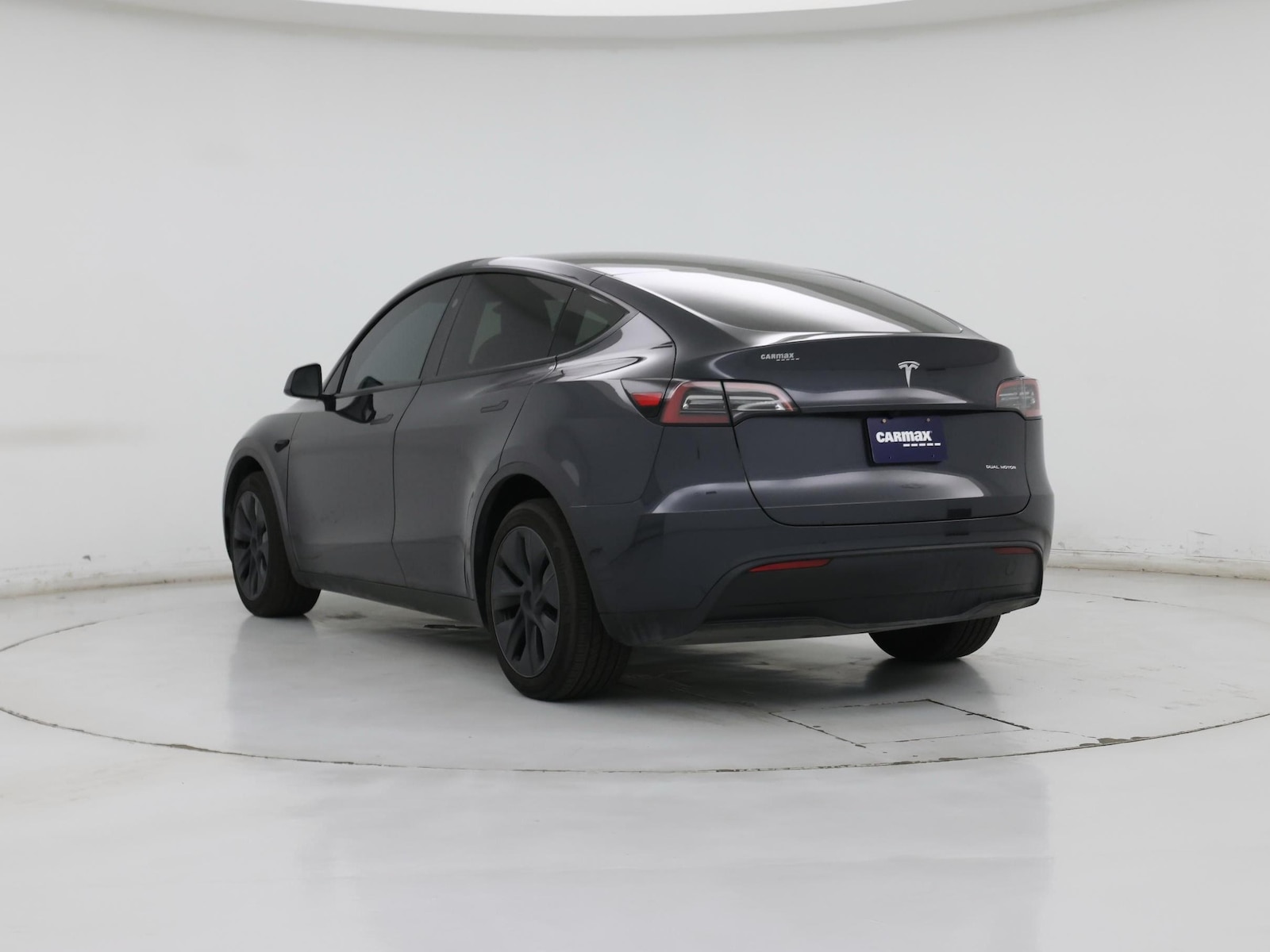2025 Tesla Model Y Long Range - Photo 3