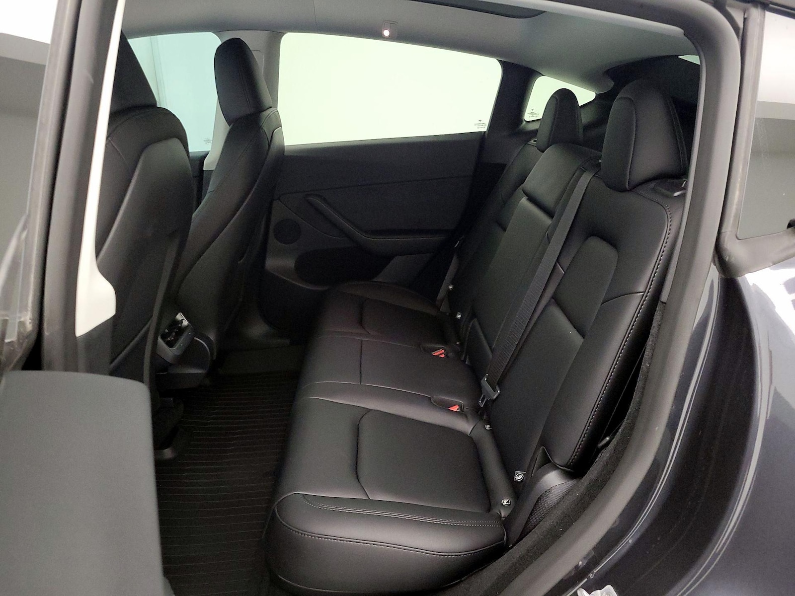 2025 Tesla Model Y Long Range - Photo 21