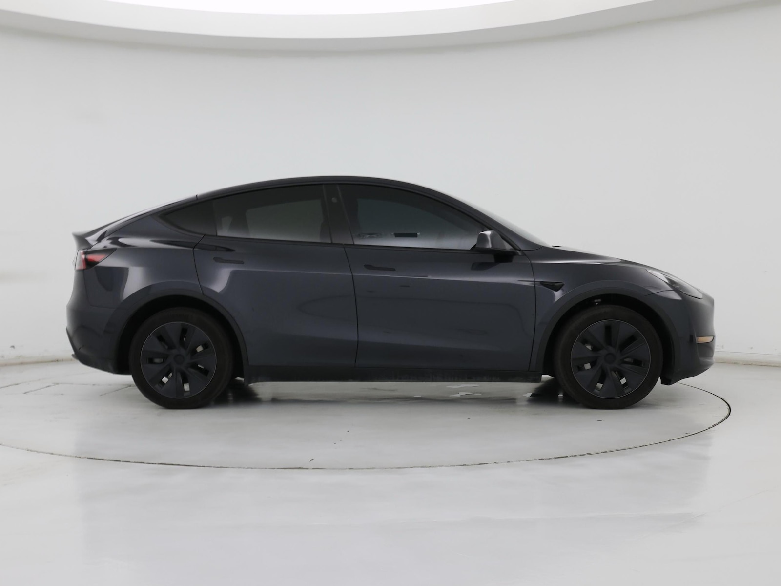 2025 Tesla Model Y Long Range - Photo 8