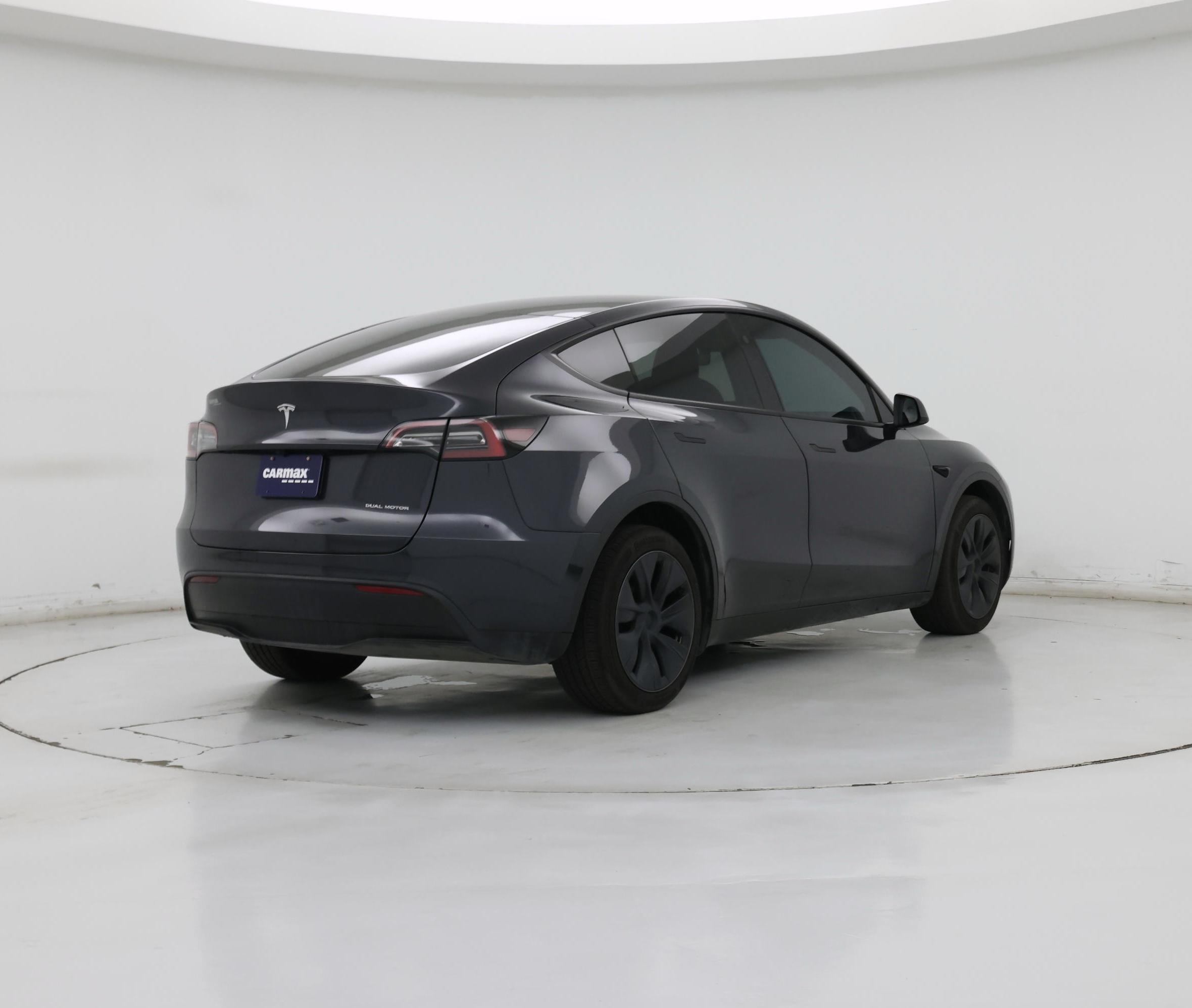 Thumbnail: 2025 Tesla Model Y - 8