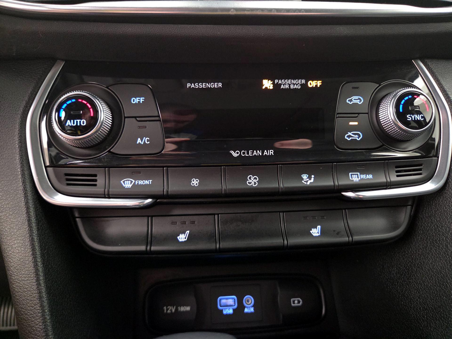 Thumbnail: 2019 Hyundai Santa Fe - 15