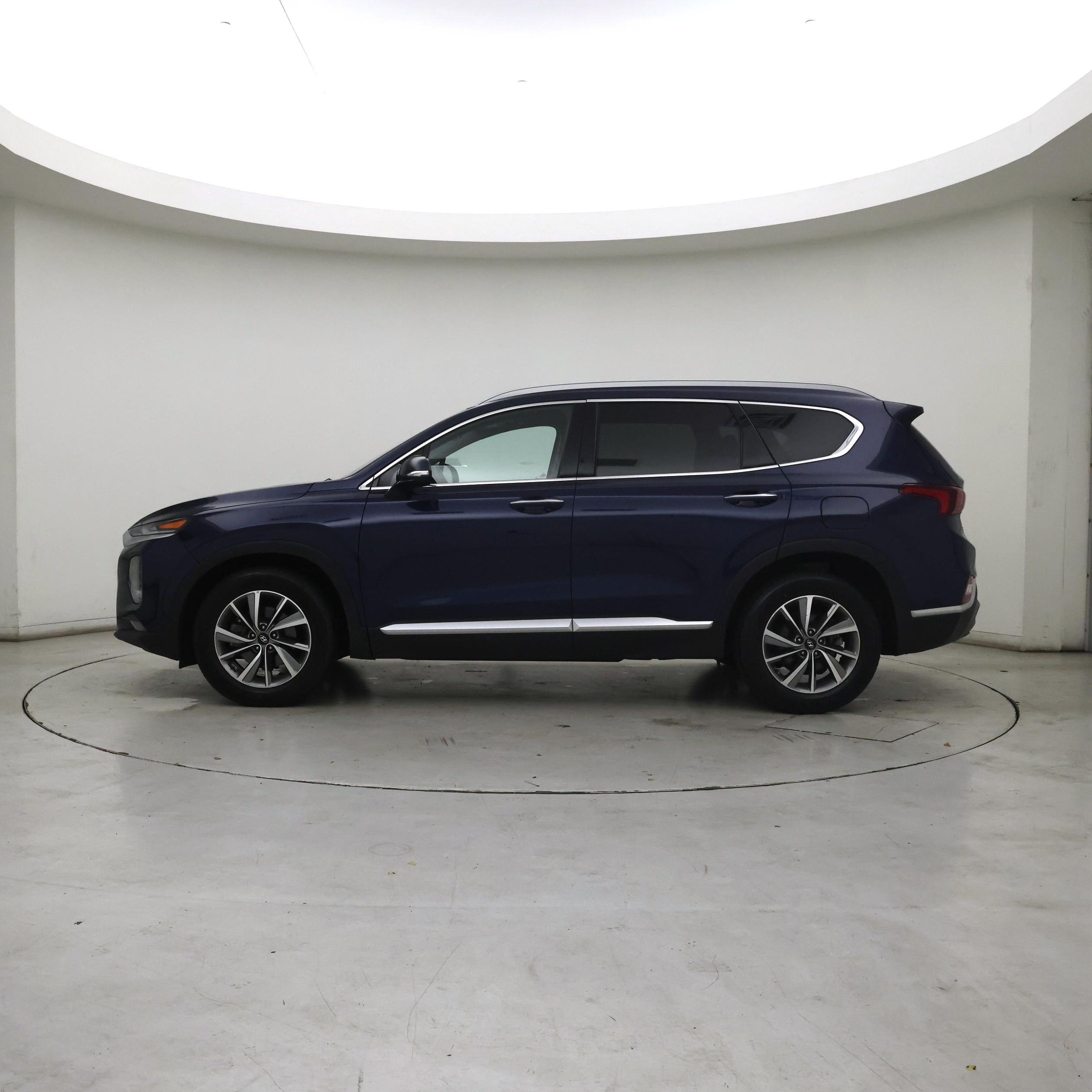 Thumbnail: 2019 Hyundai Santa Fe - 3