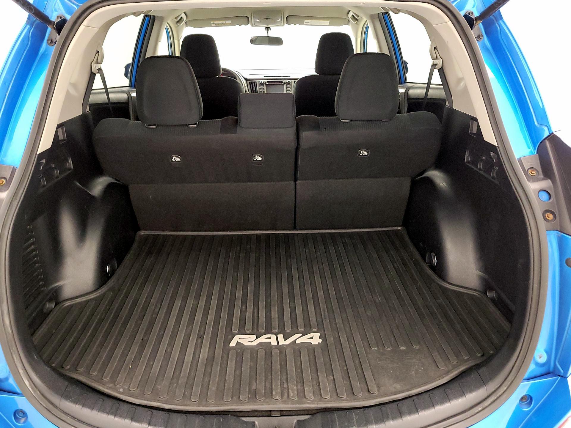 Thumbnail: 2016 Toyota RAV4 - 20