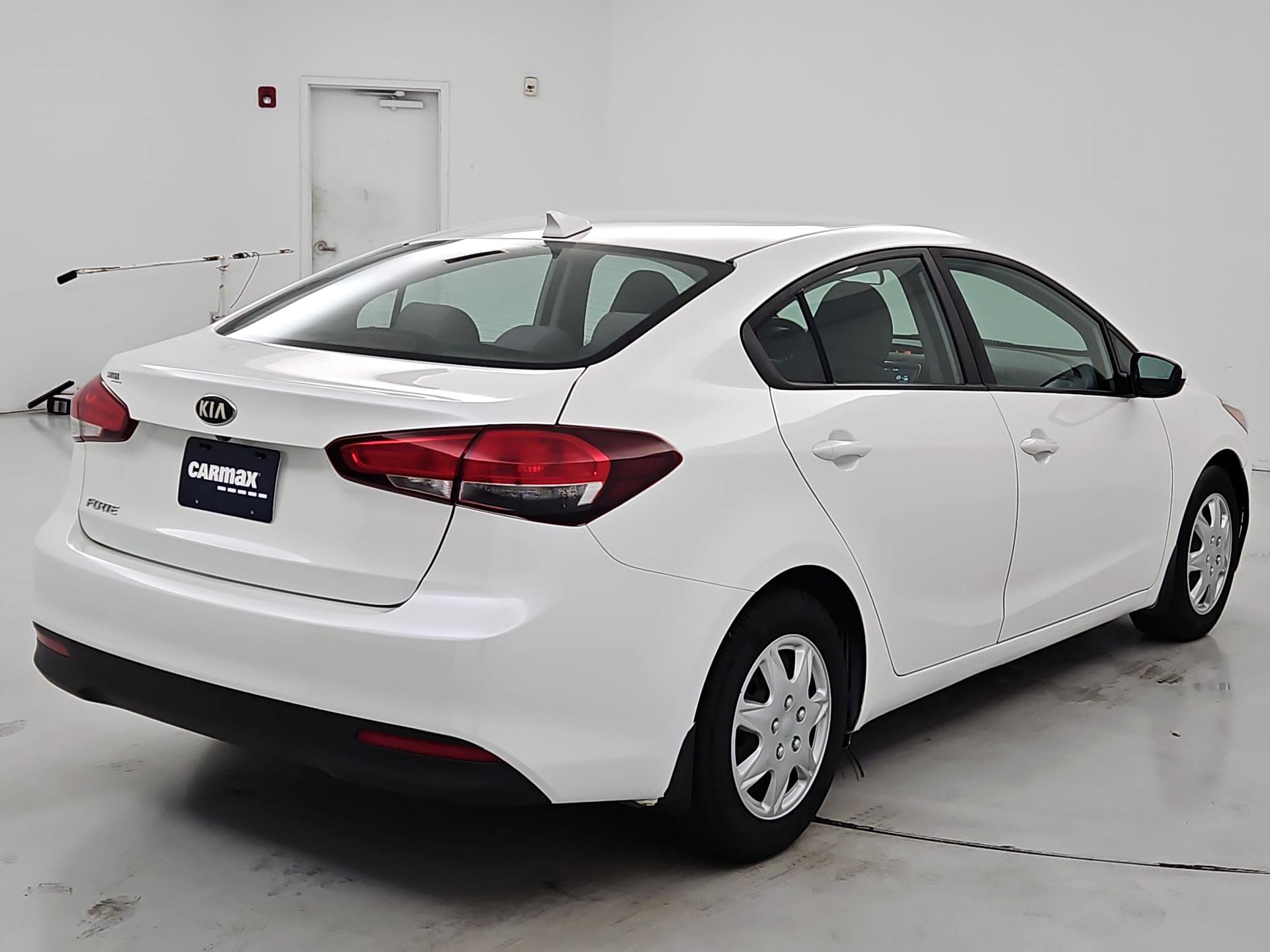 Thumbnail: 2018 Kia Forte - 5
