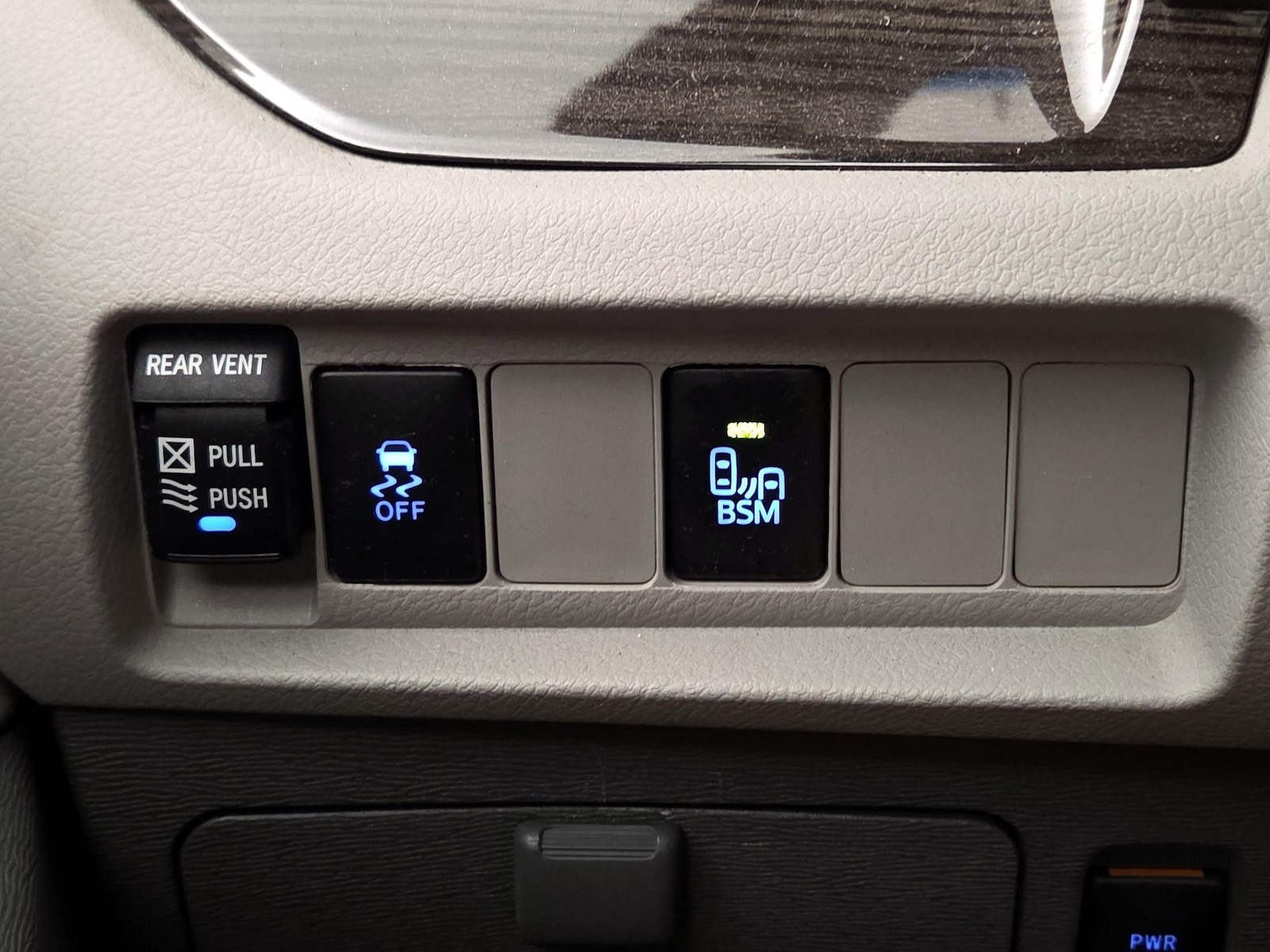 2015 Toyota Sienna XLE - Photo 14