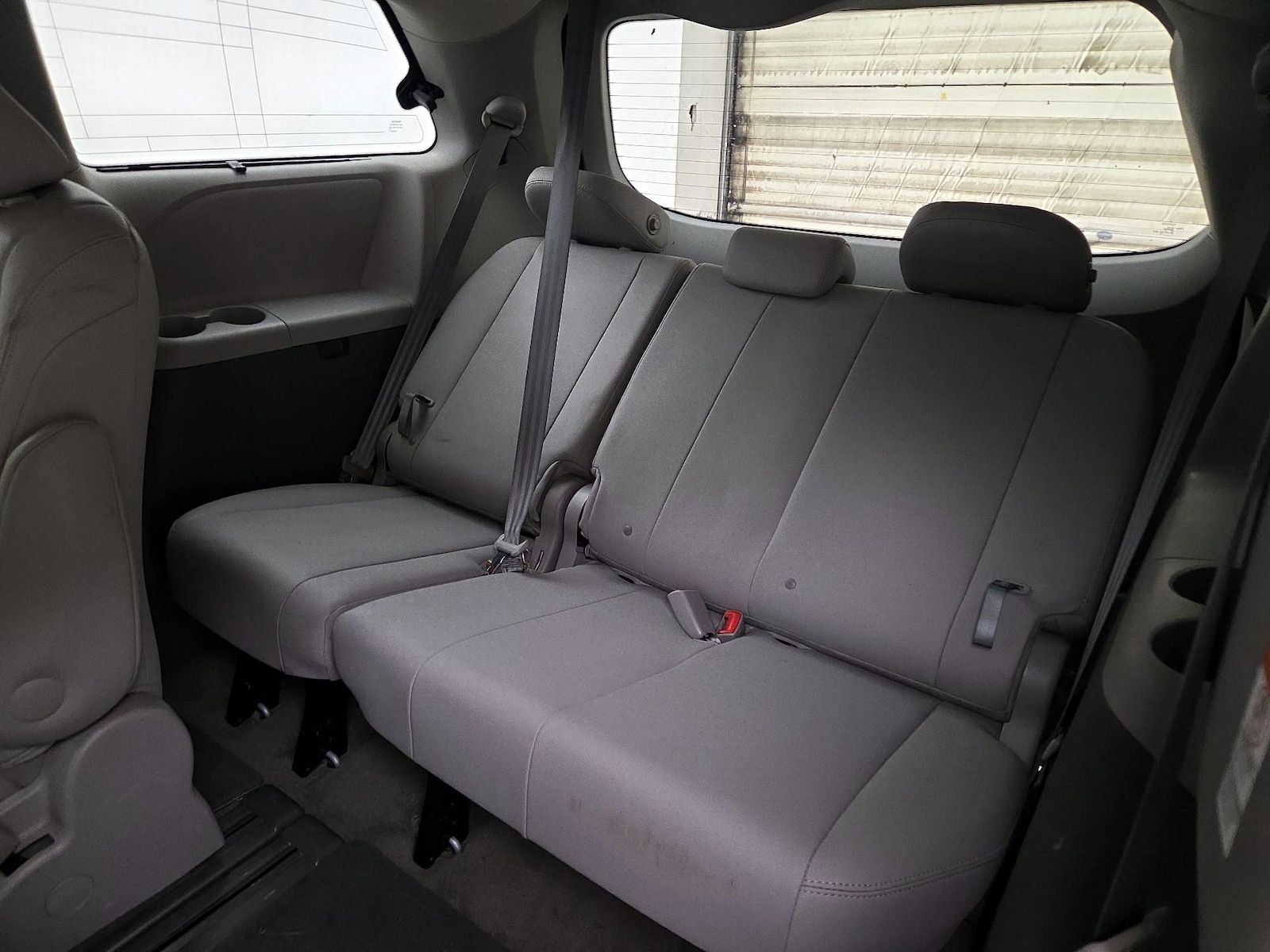 2015 Toyota Sienna XLE - Photo 22