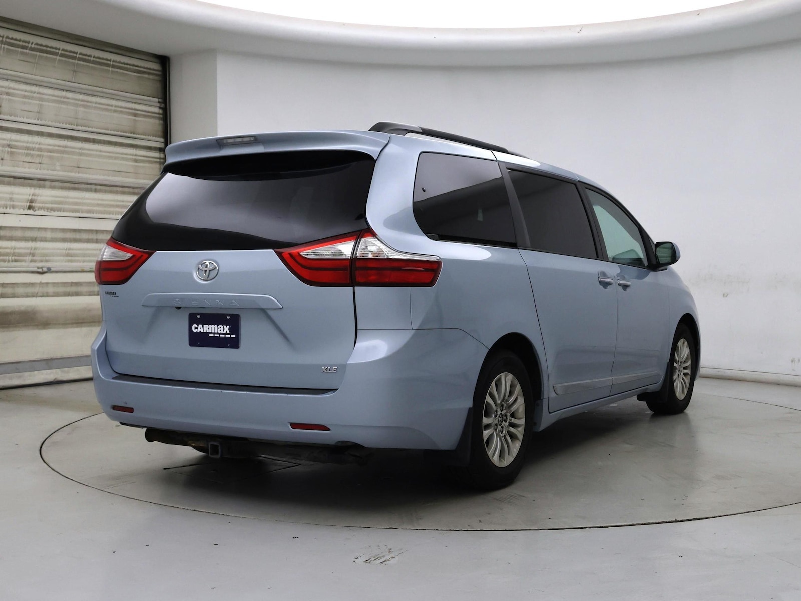 2015 Toyota Sienna XLE - Photo 9