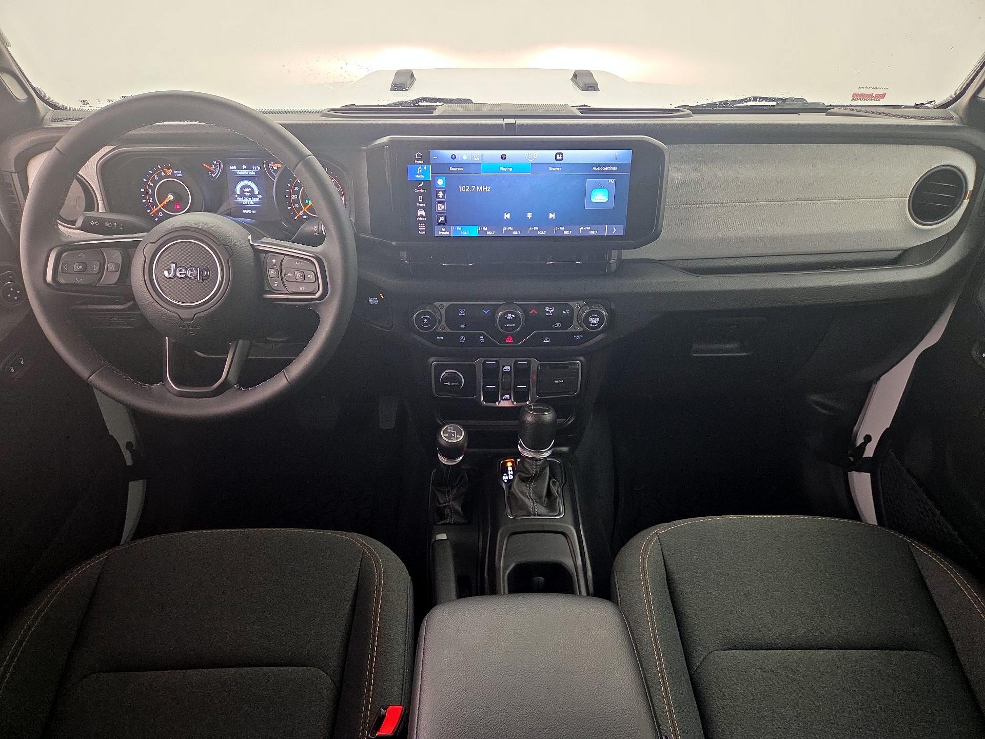 Thumbnail: 2025 Jeep Gladiator - 9