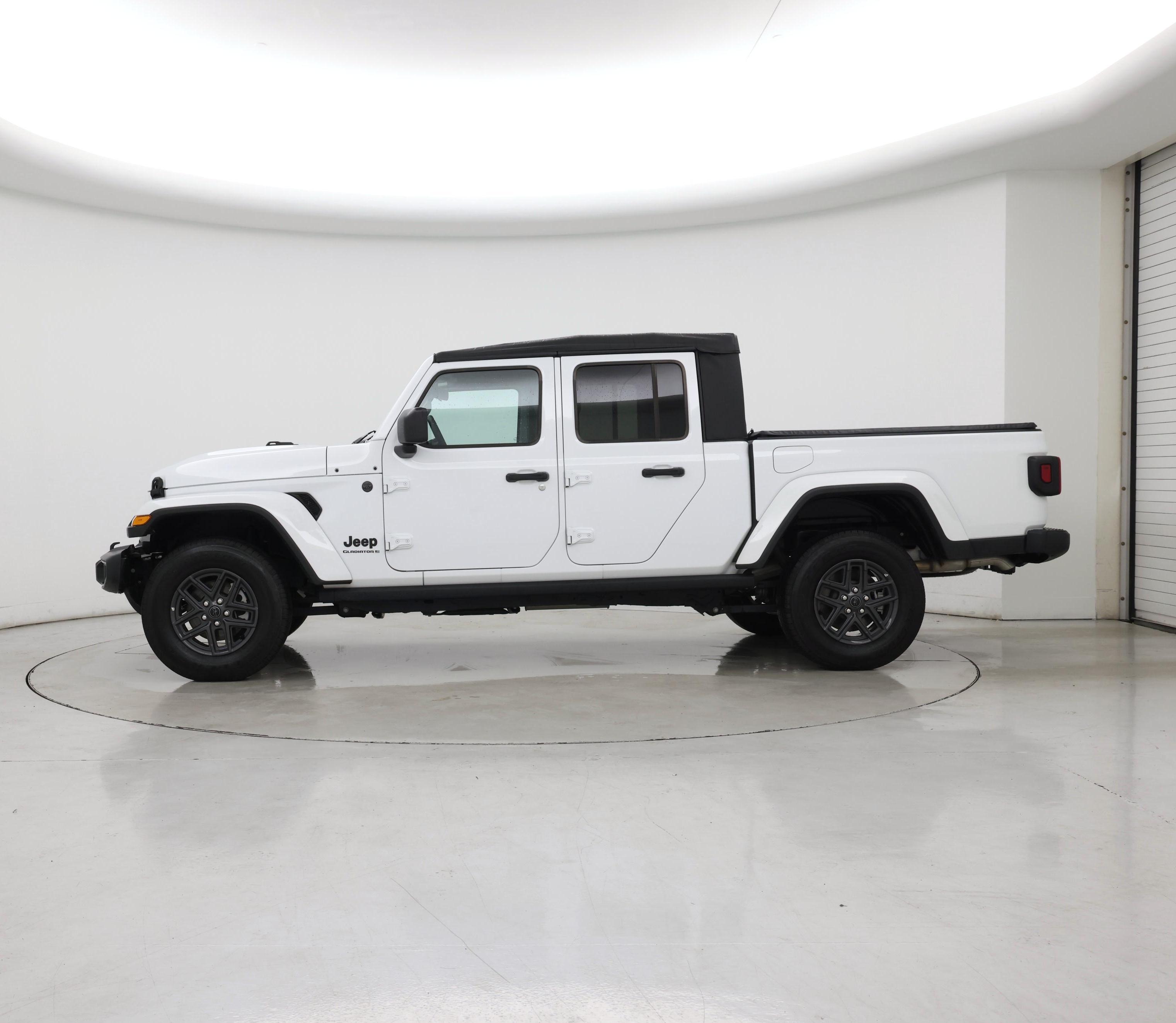 Thumbnail: 2025 Jeep Gladiator - 3