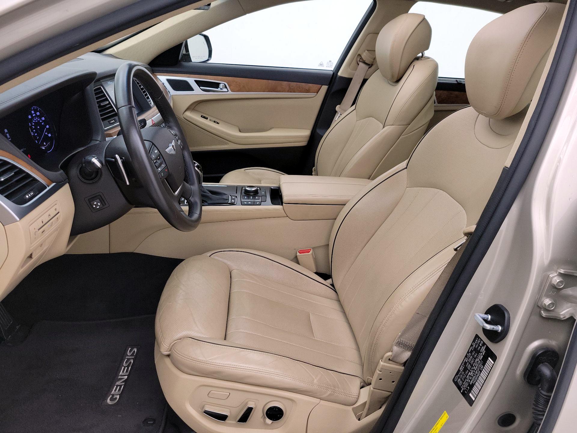 Thumbnail: 2015 Hyundai Genesis - 11