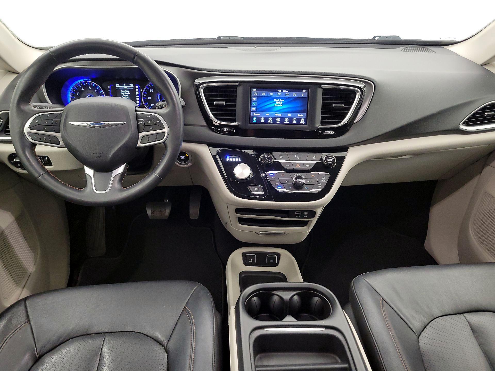 Thumbnail: 2020 Chrysler Pacifica - 9
