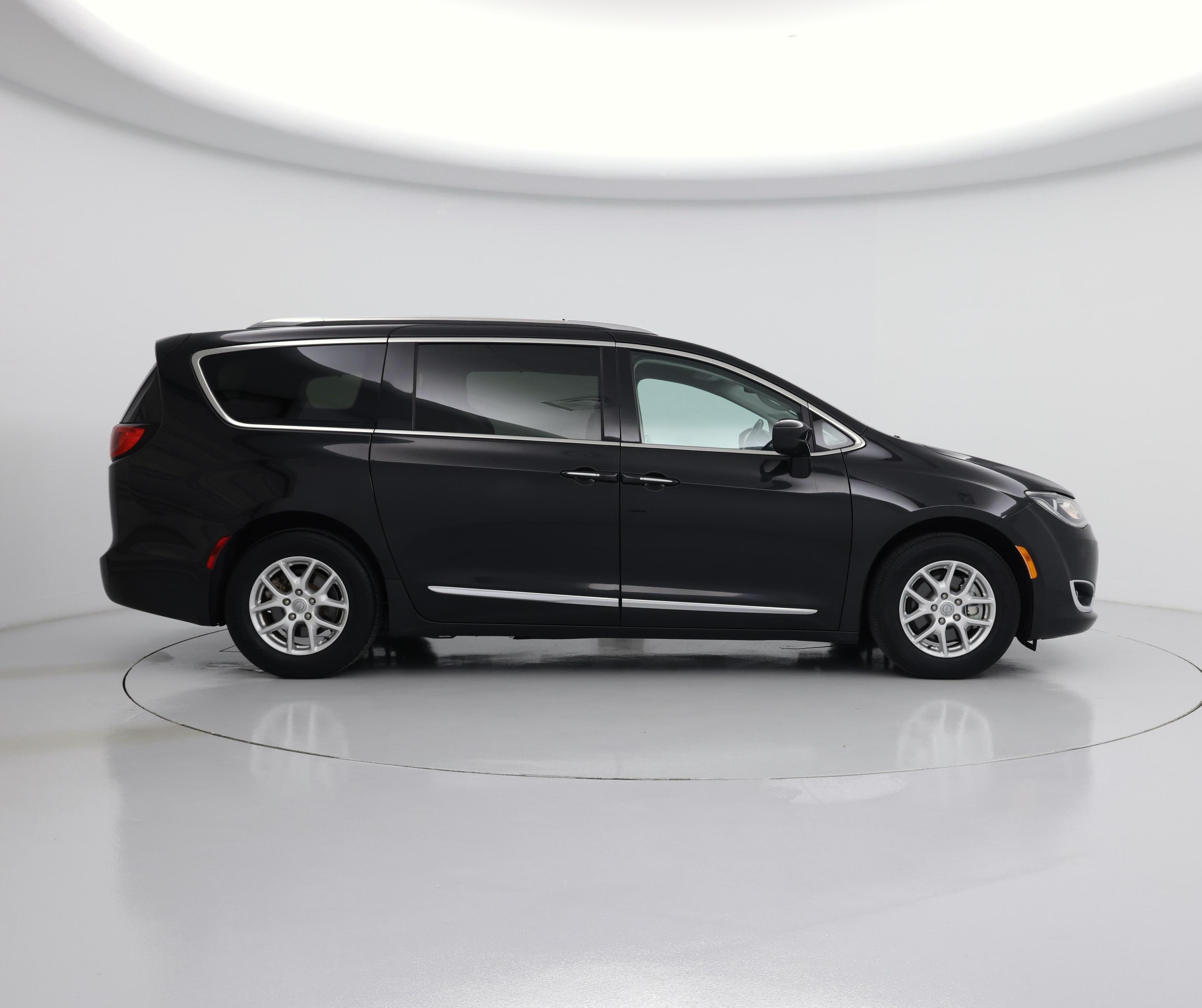 Thumbnail: 2020 Chrysler Pacifica - 7