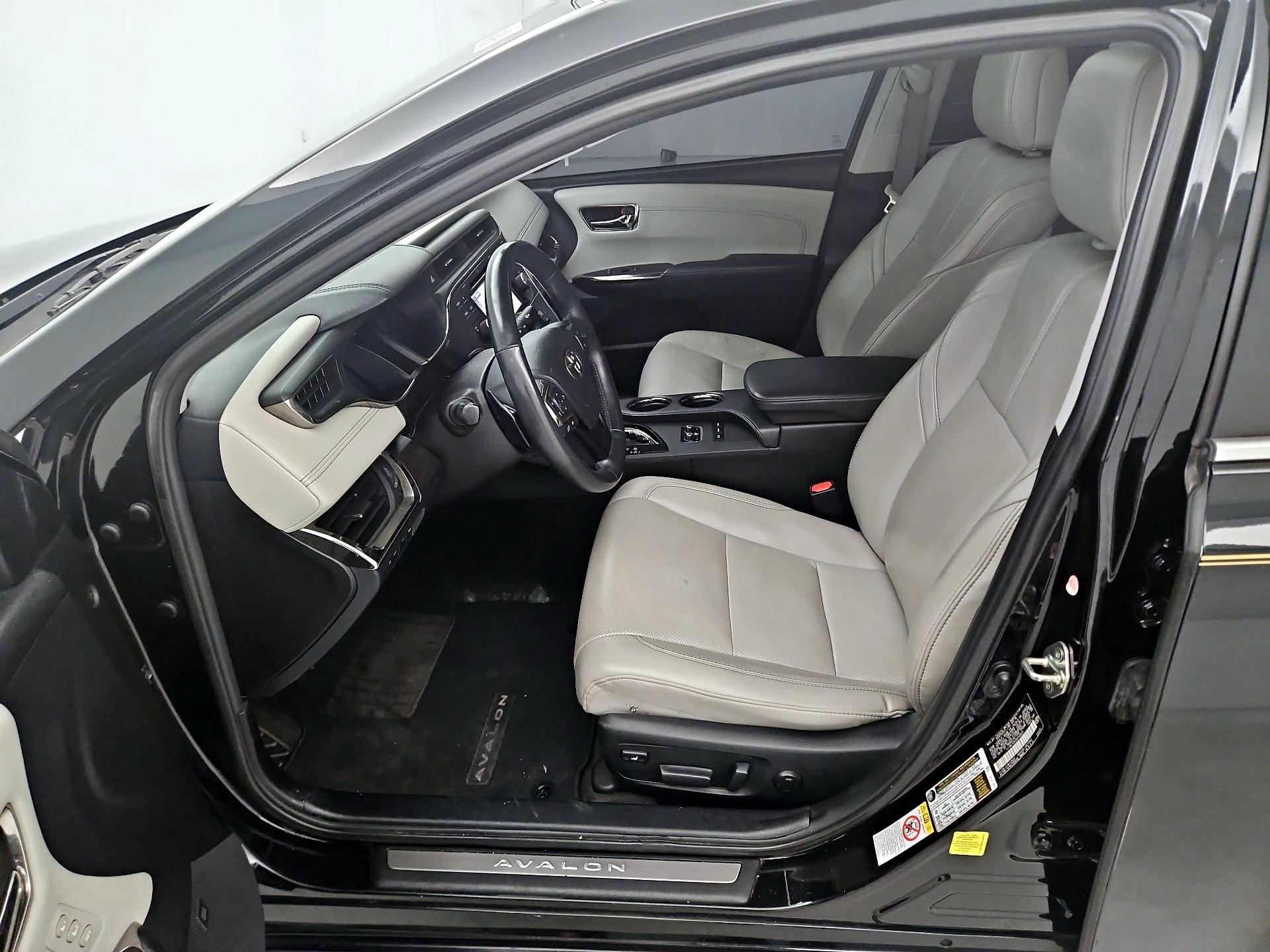 Thumbnail: 2016 Toyota Avalon - 11