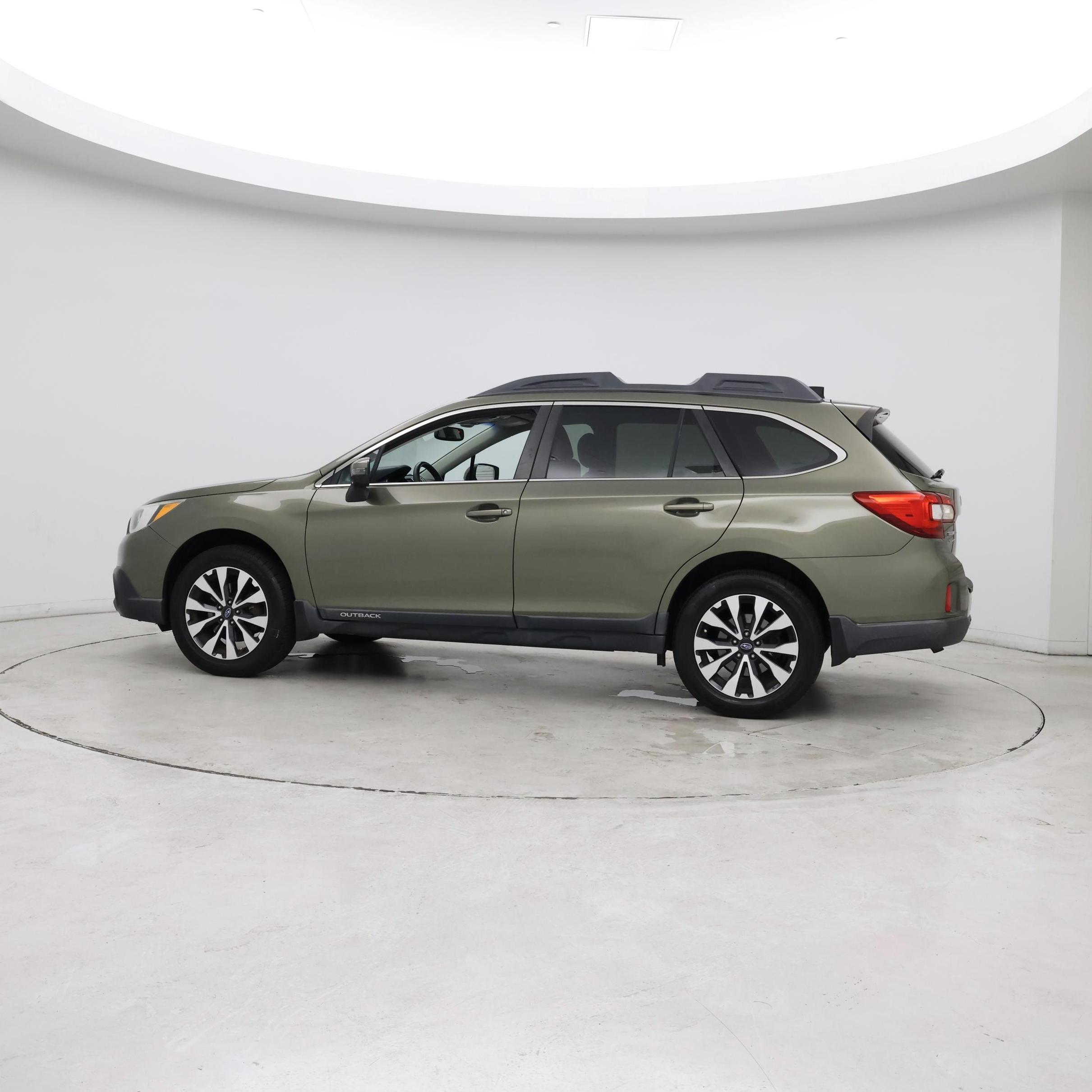 Thumbnail: 2016 Subaru Outback - 3
