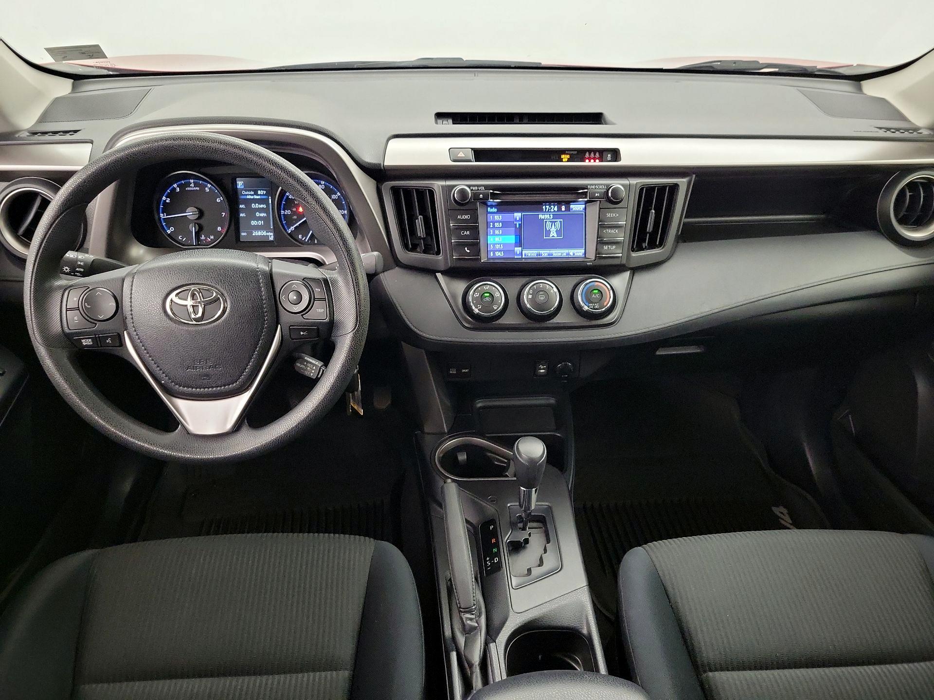 Thumbnail: 2017 Toyota RAV4 - 9