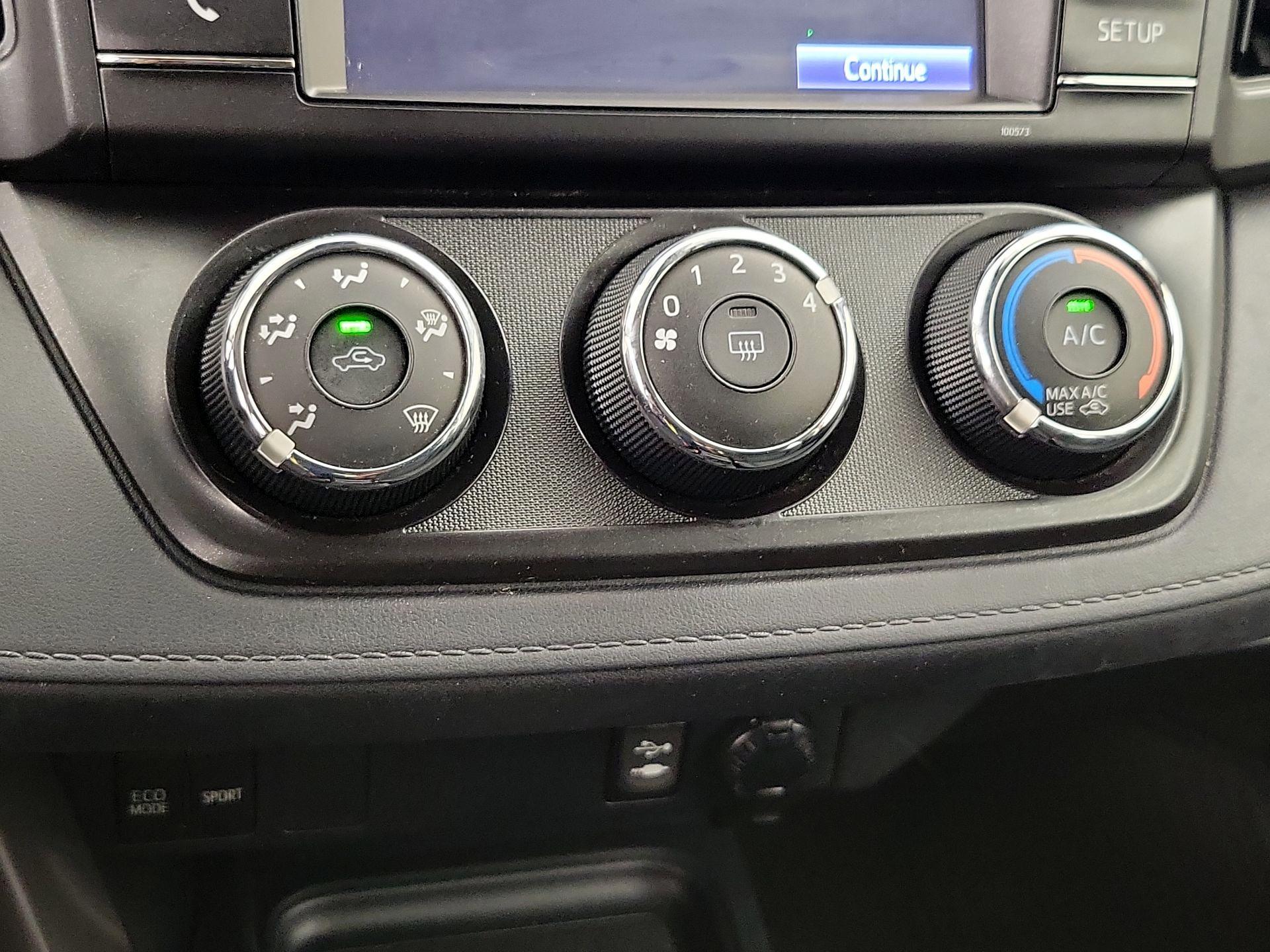 Thumbnail: 2017 Toyota RAV4 - 16