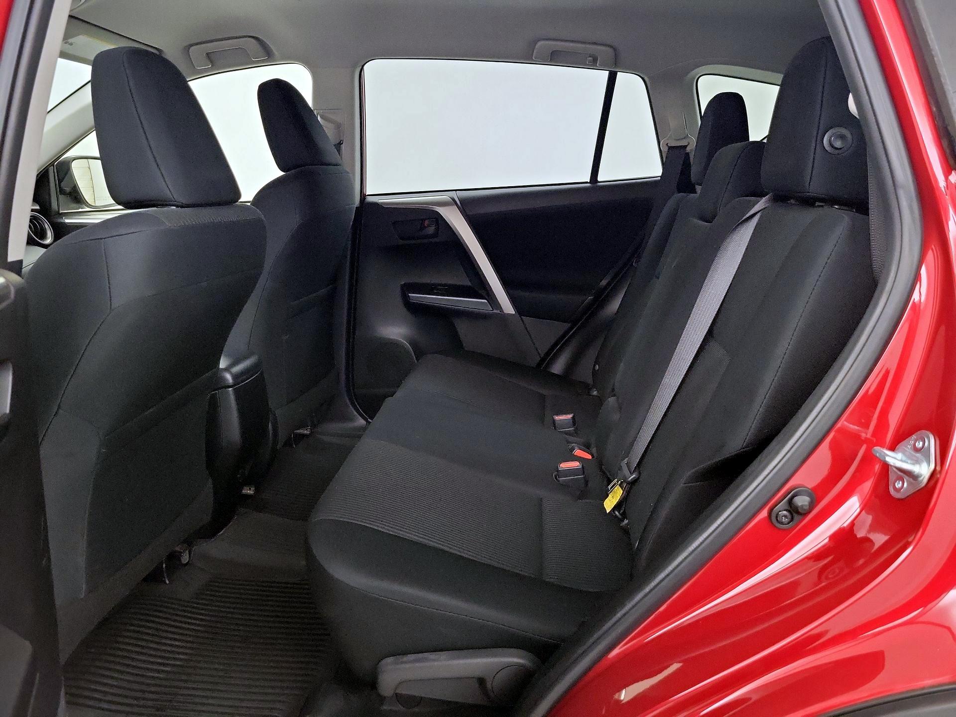 Thumbnail: 2017 Toyota RAV4 - 19