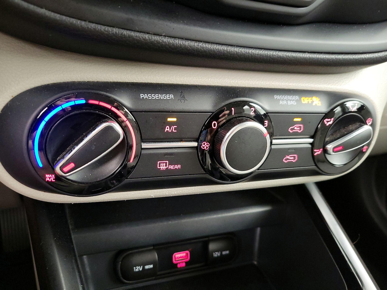2020 Kia Soul S - Photo 17