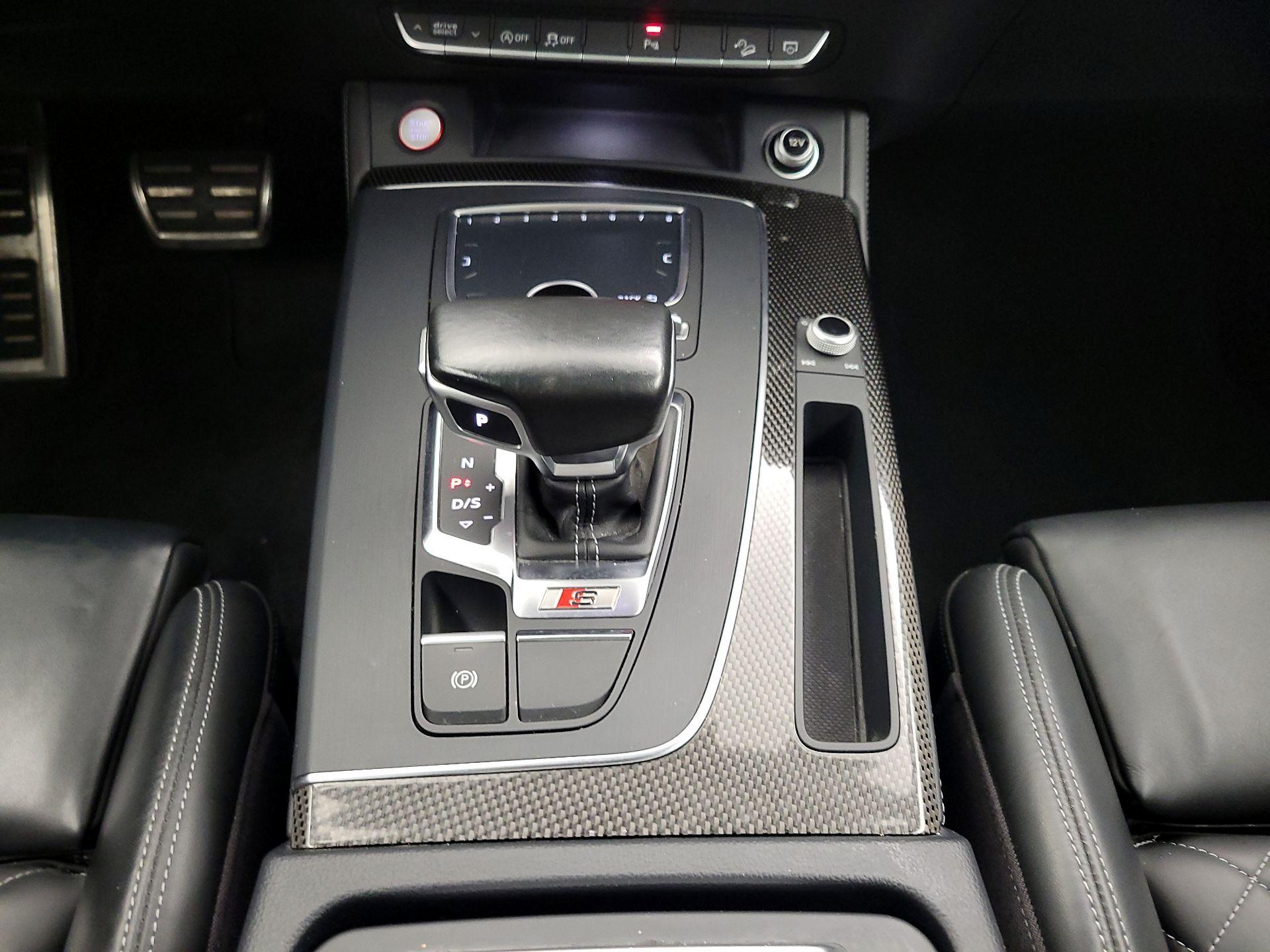 Thumbnail: 2018 Audi SQ5 - 18