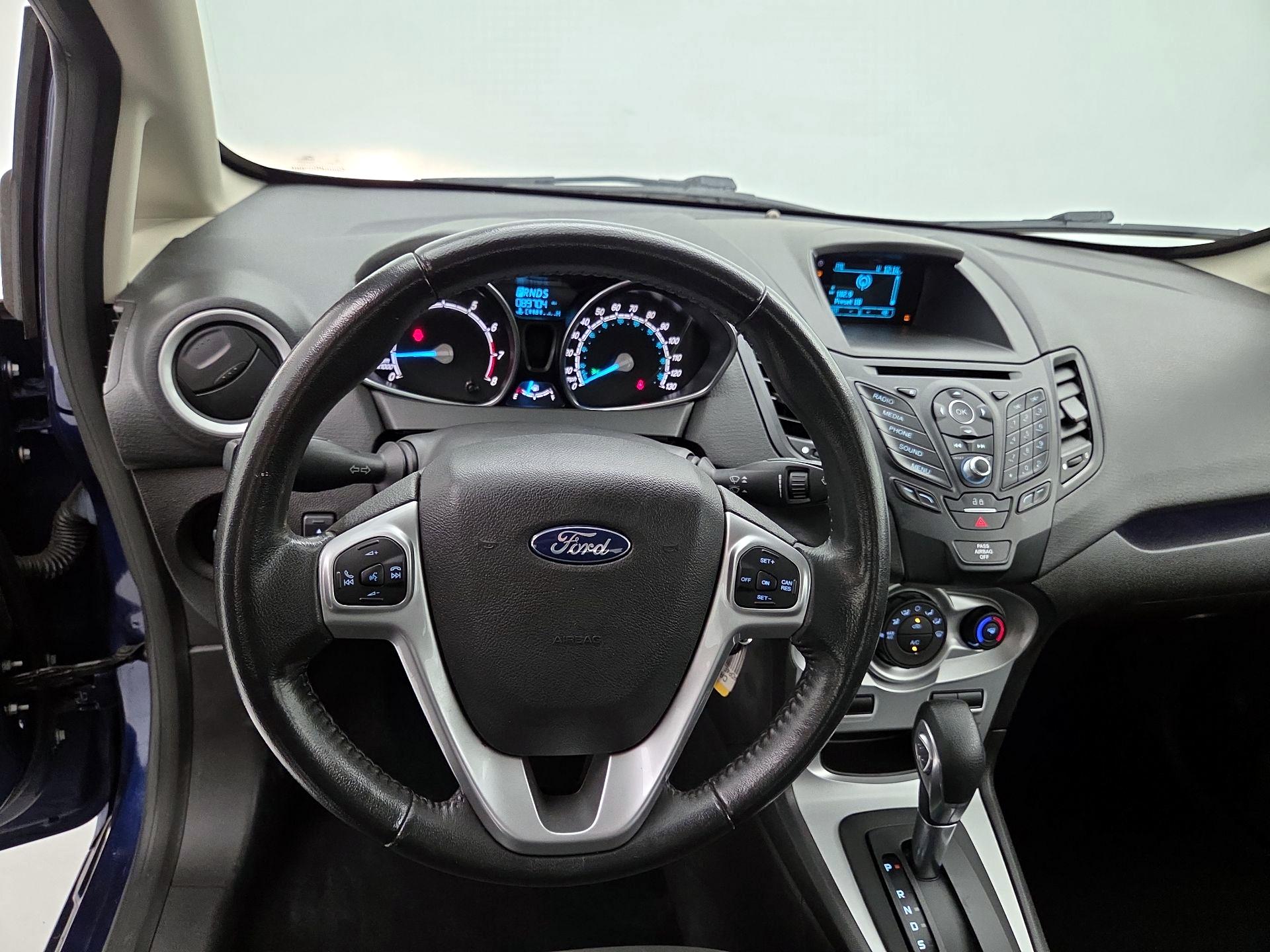 Thumbnail: 2016 Ford Fiesta - 10