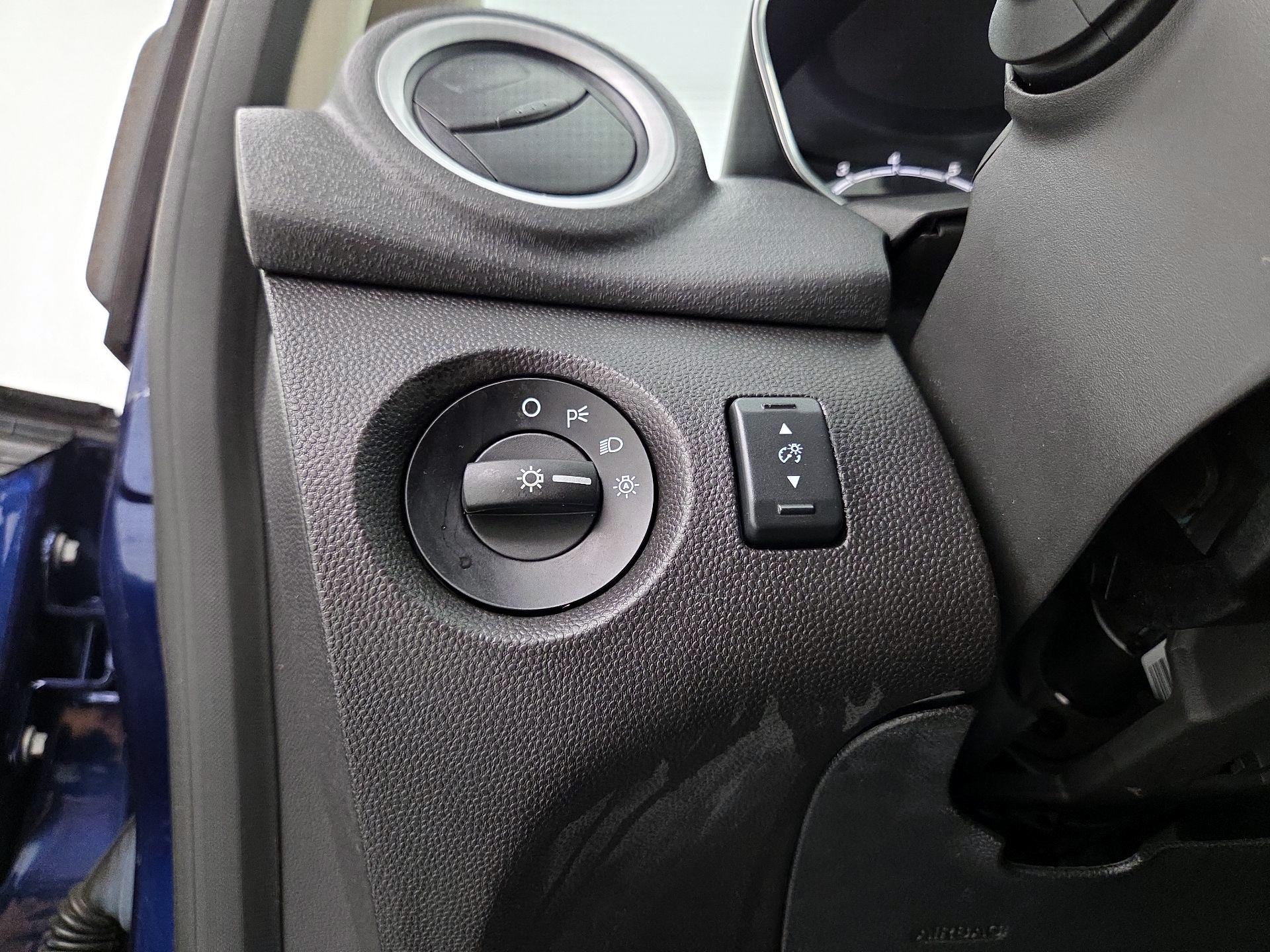 Thumbnail: 2016 Ford Fiesta - 14
