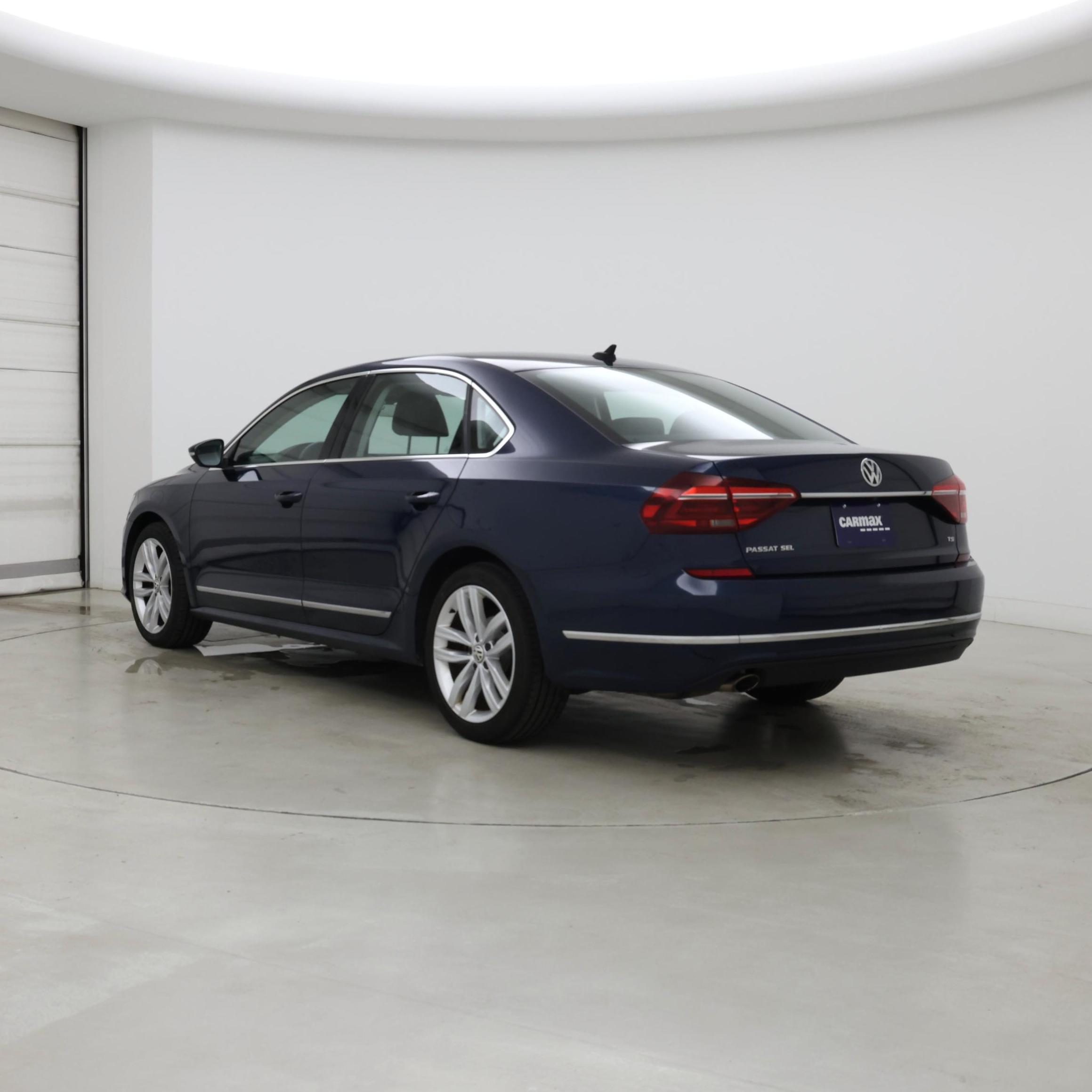 Thumbnail: 2018 Volkswagen Passat - 2