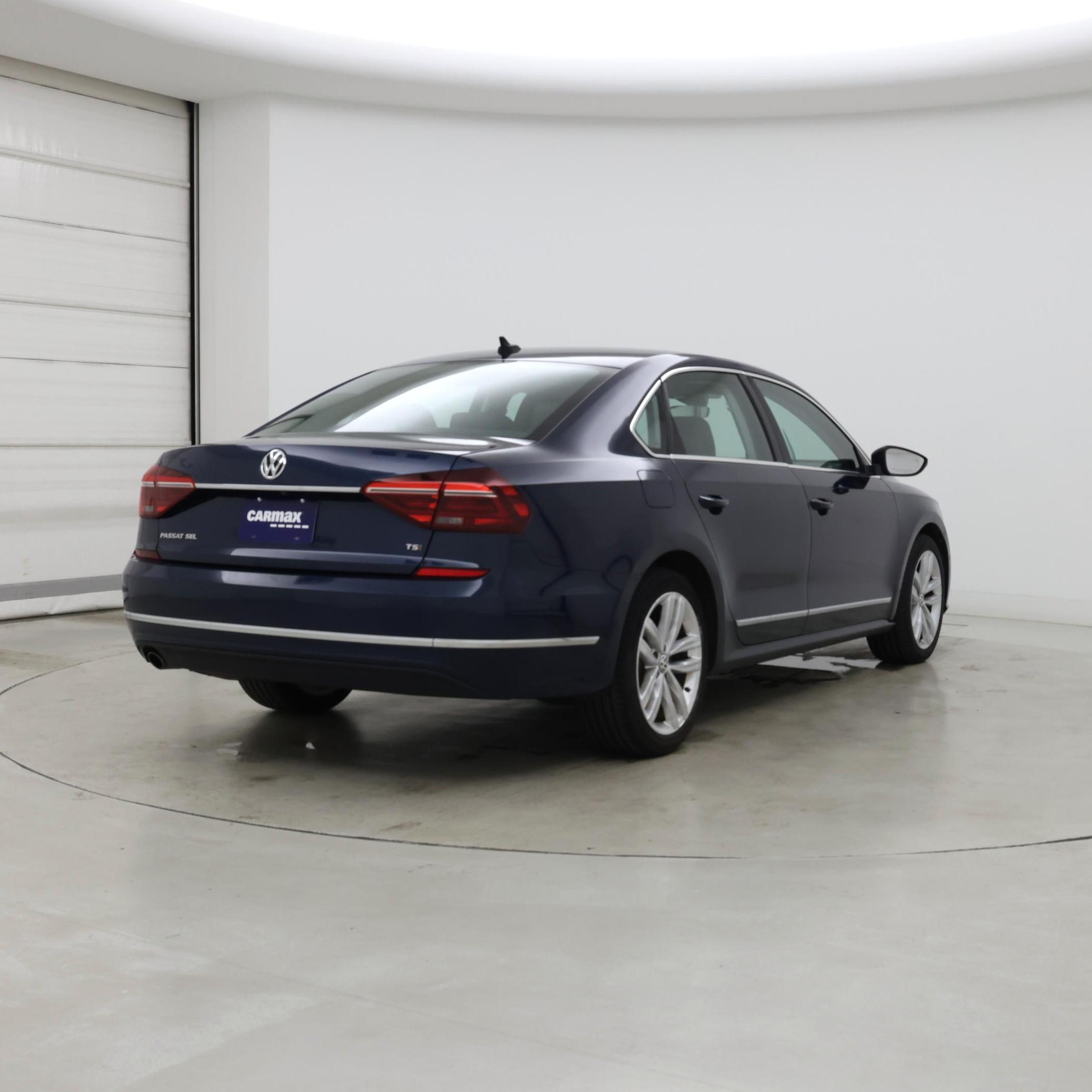 Thumbnail: 2018 Volkswagen Passat - 8