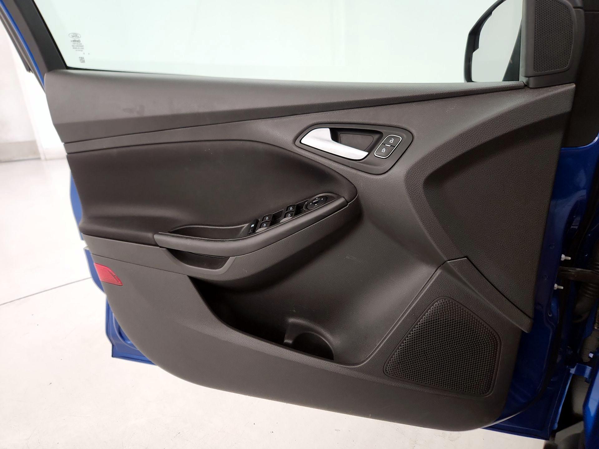Thumbnail: 2018 Ford Focus - 12